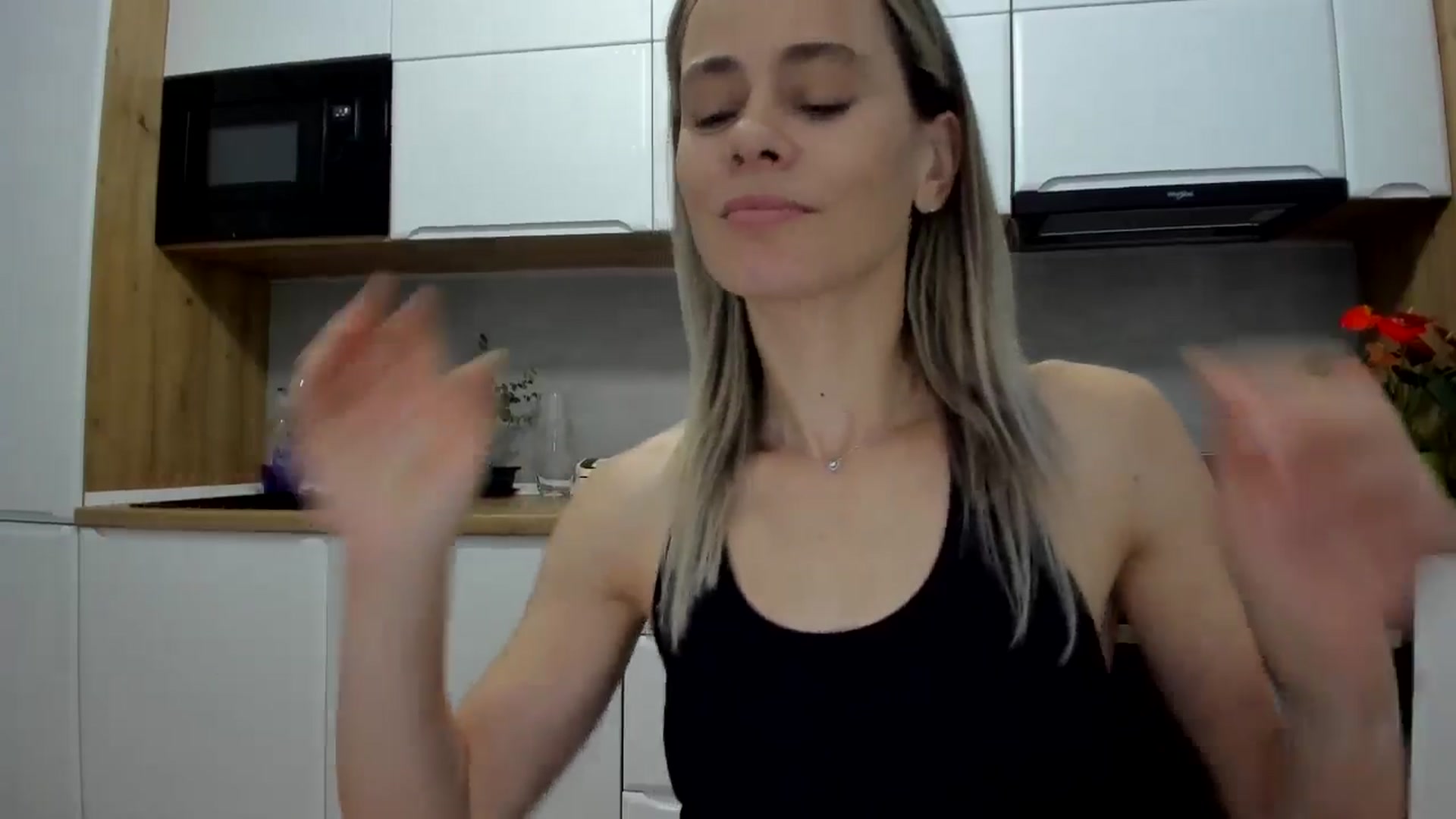 Gallery image thumbnail from DebbyPaige's myfreecams stream on, 07/04/2025, 19:04 image 19 of 20