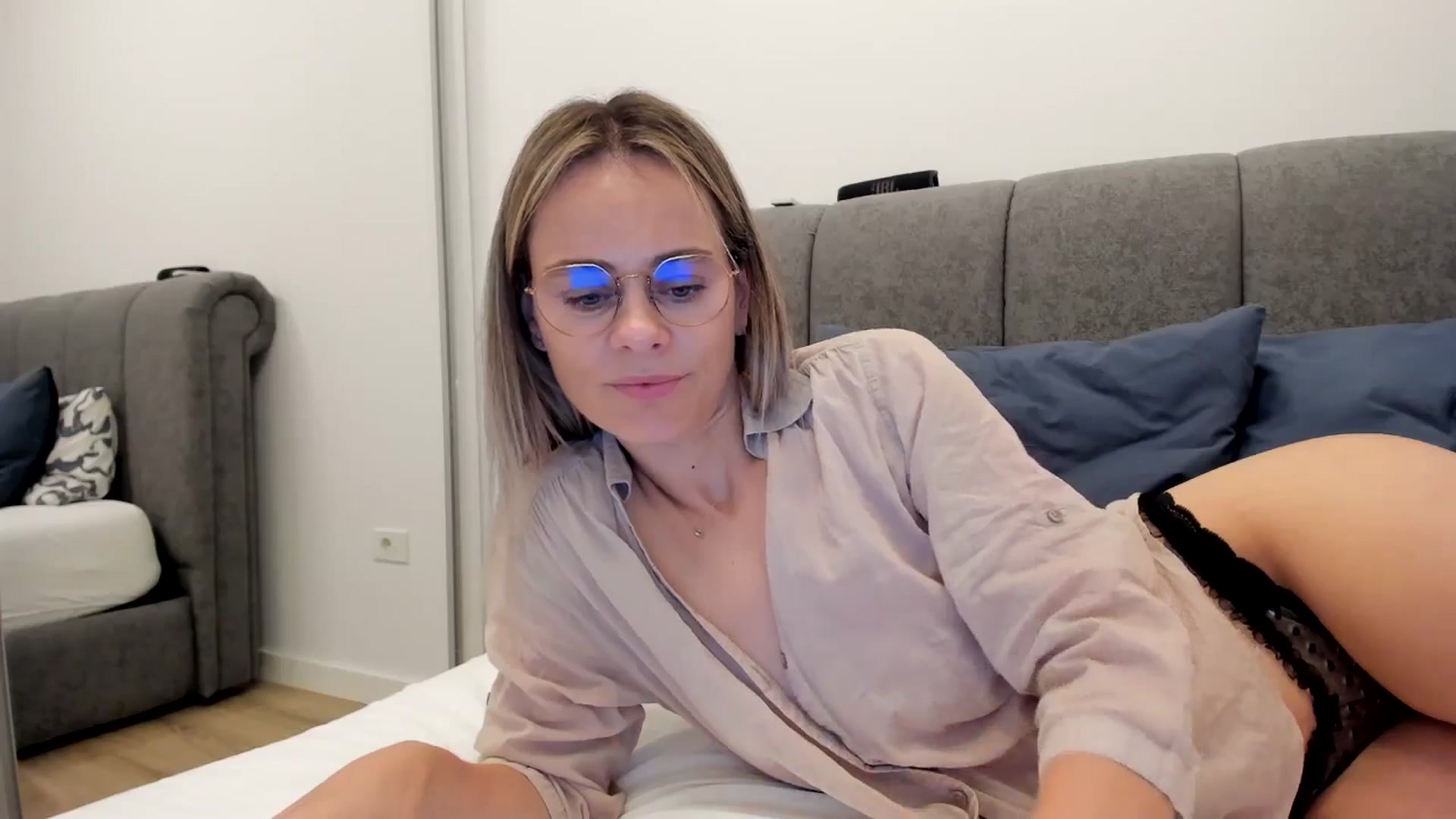Gallery image thumbnail from DebbyPaige's myfreecams stream on, 07/04/2025, 20:49 image 7 of 20
