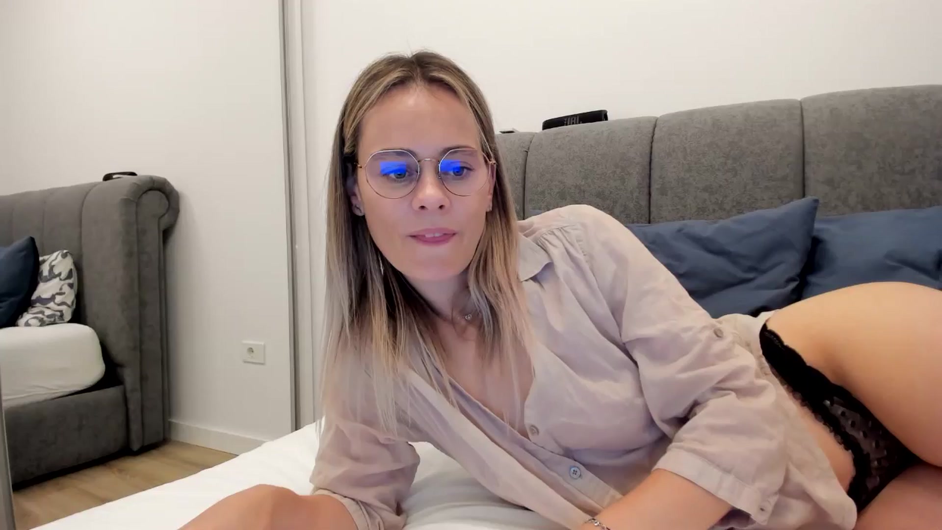 Gallery image thumbnail from DebbyPaige's myfreecams stream on, 07/04/2025, 20:49 image 4 of 20