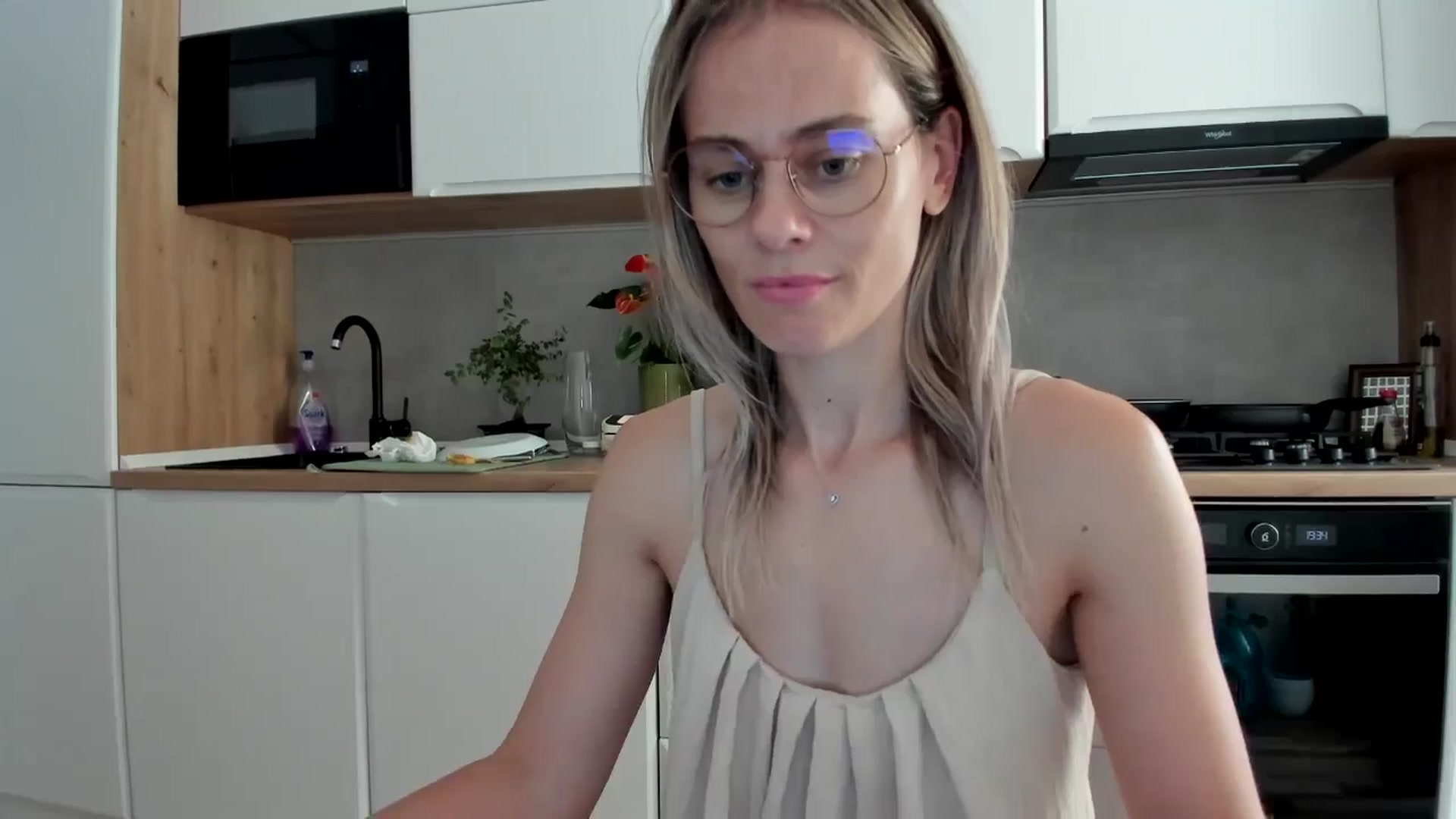 Gallery image thumbnail from DebbyPaige's myfreecams stream on, 07/05/2025, 17:17 image 14 of 20