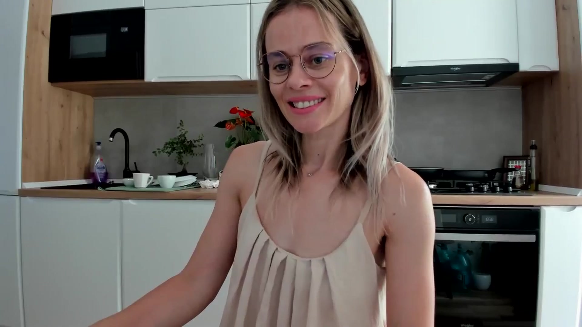 Gallery image thumbnail from DebbyPaige's myfreecams stream on, 07/05/2025, 17:17 image 4 of 20