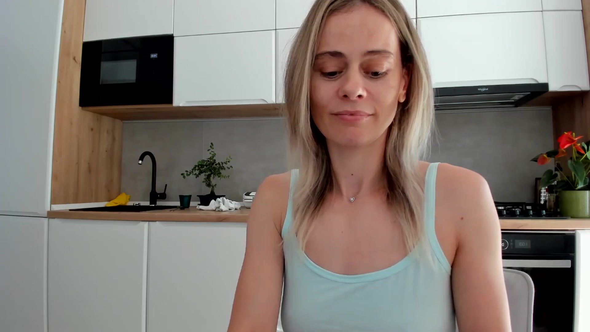 Gallery image thumbnail from DebbyPaige's myfreecams stream on, 07/07/2025, 13:25 image 14 of 20