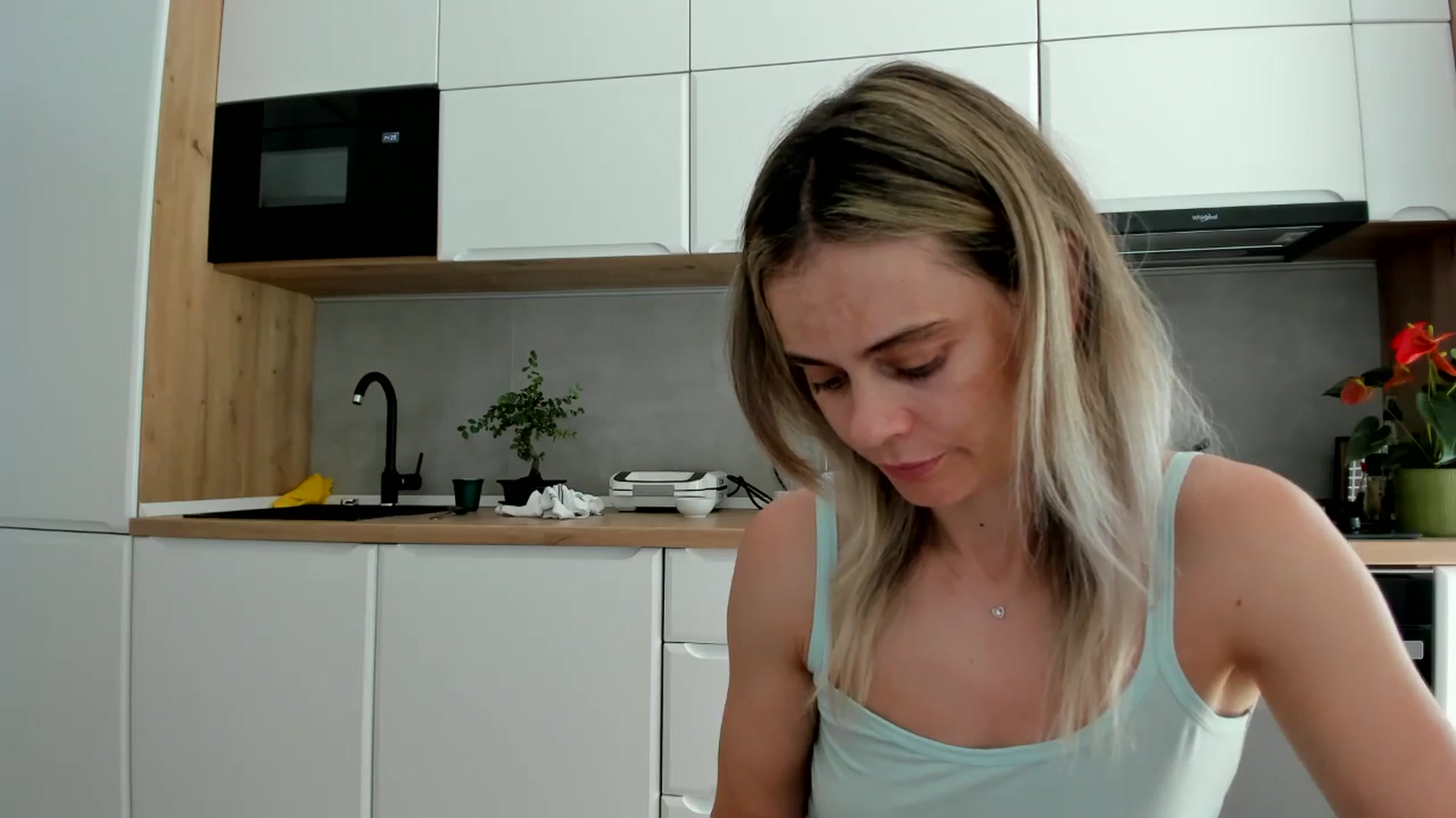 Gallery image thumbnail from DebbyPaige's myfreecams stream on, 07/07/2025, 13:25 image 6 of 20