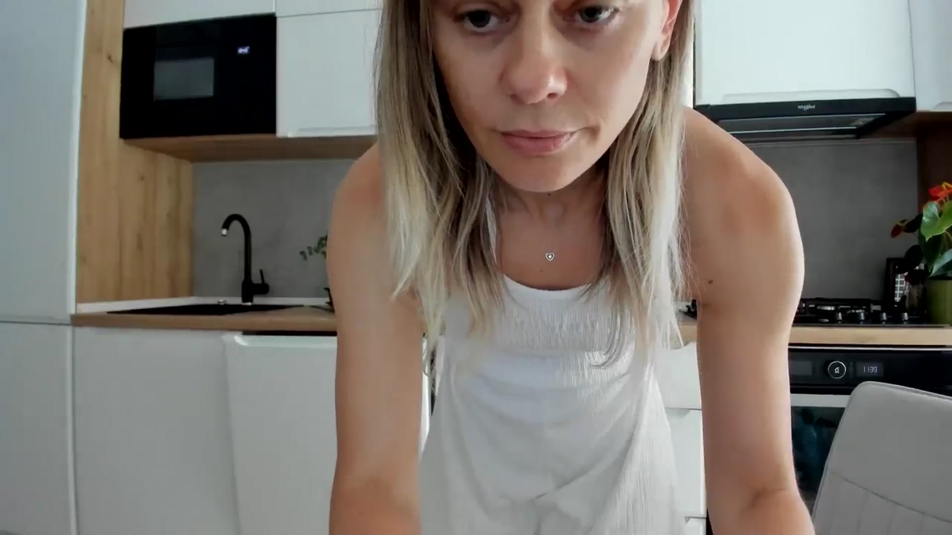 Gallery image thumbnail from DebbyPaige's myfreecams stream on, 07/08/2025, 08:55 image 18 of 20