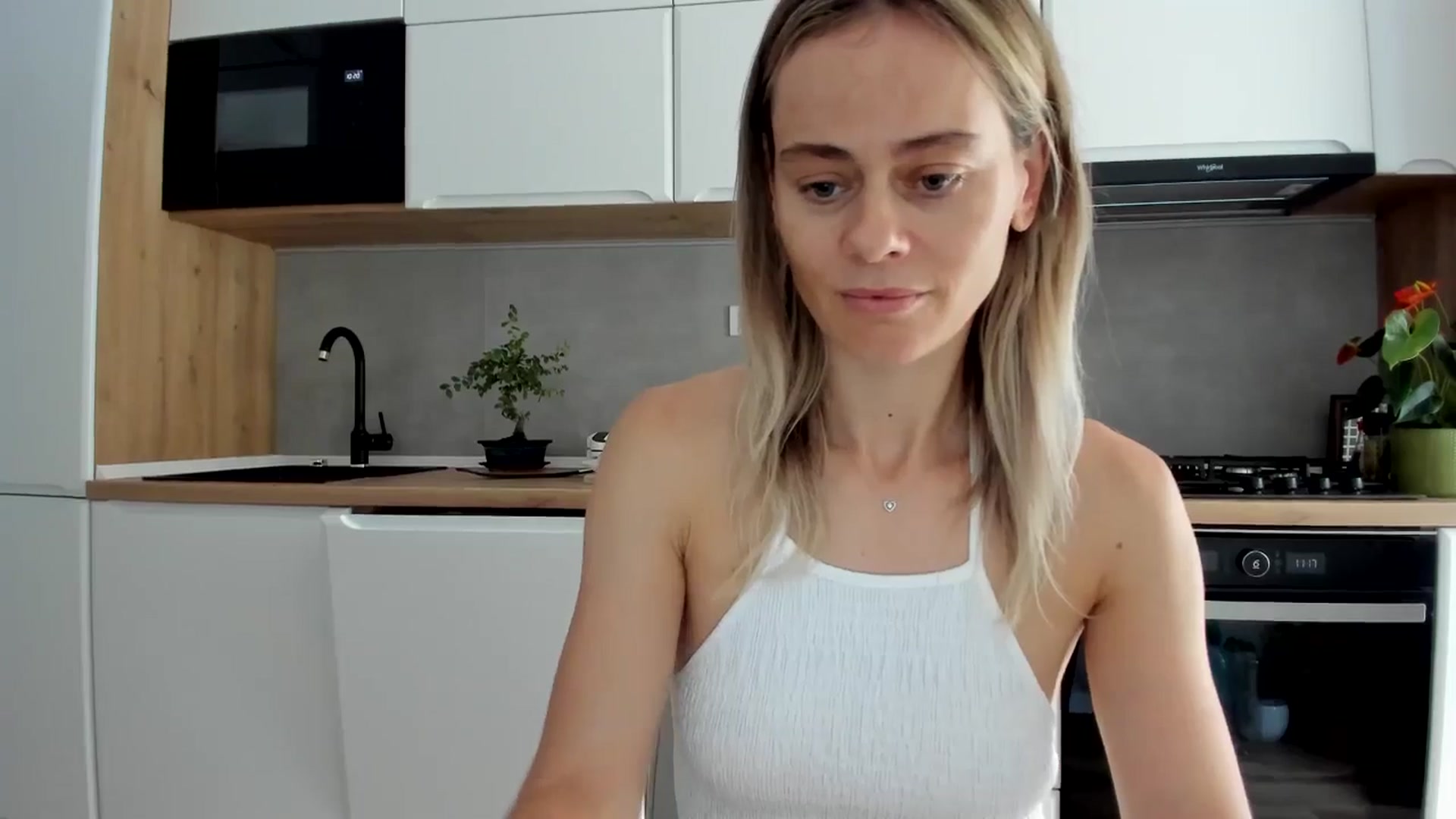 Gallery image thumbnail from DebbyPaige's myfreecams stream on, 07/08/2025, 08:55 image 13 of 20