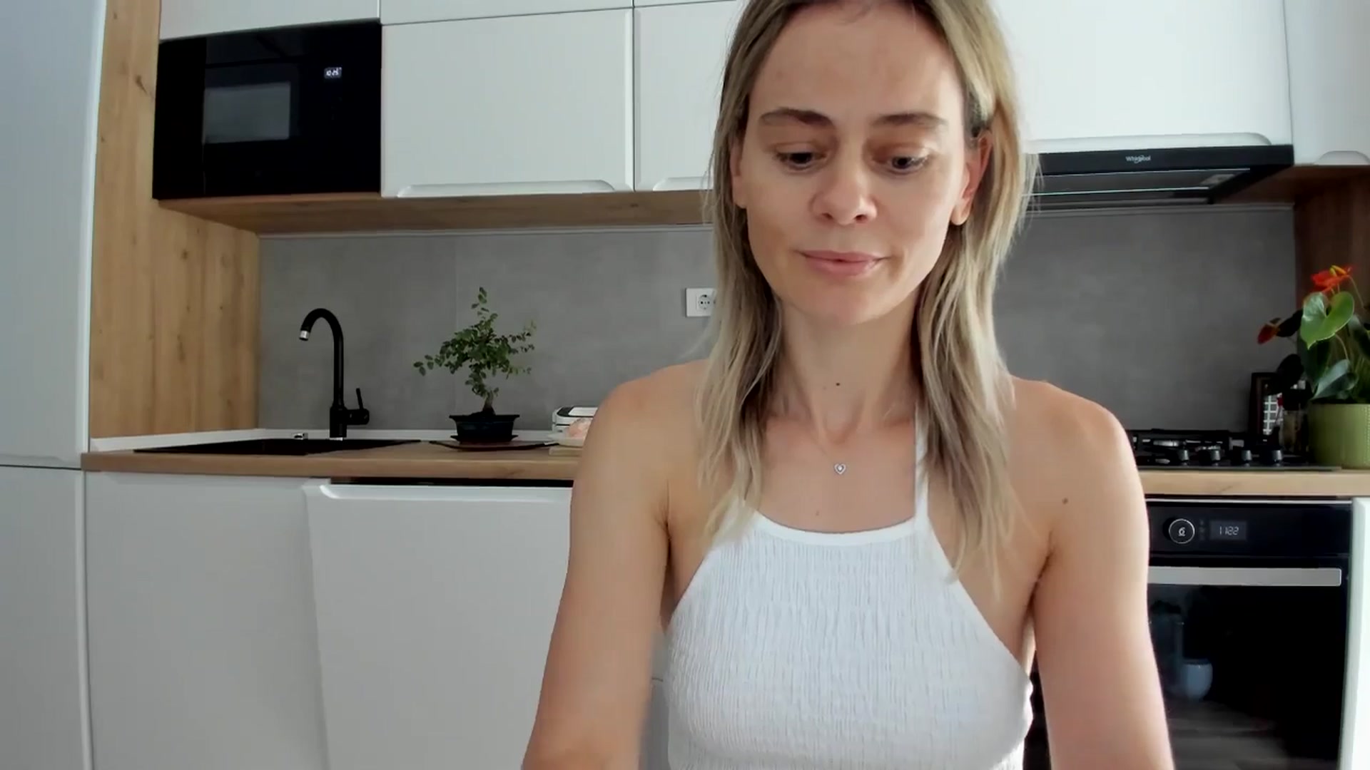 Gallery image thumbnail from DebbyPaige's myfreecams stream on, 07/08/2025, 08:55 image 14 of 20
