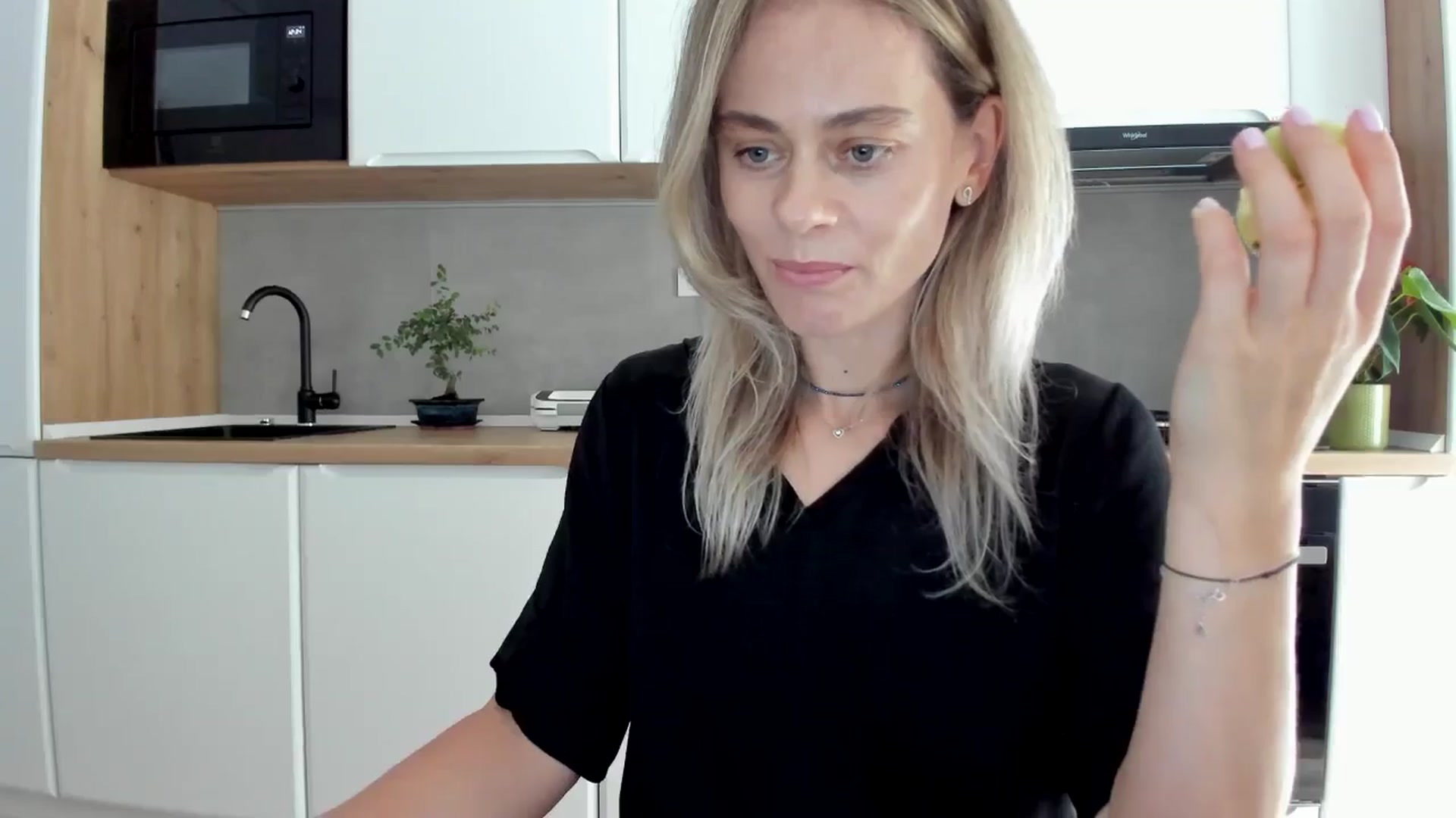 Gallery image thumbnail from DebbyPaige's myfreecams stream on, 07/09/2025, 14:13 image 4 of 20