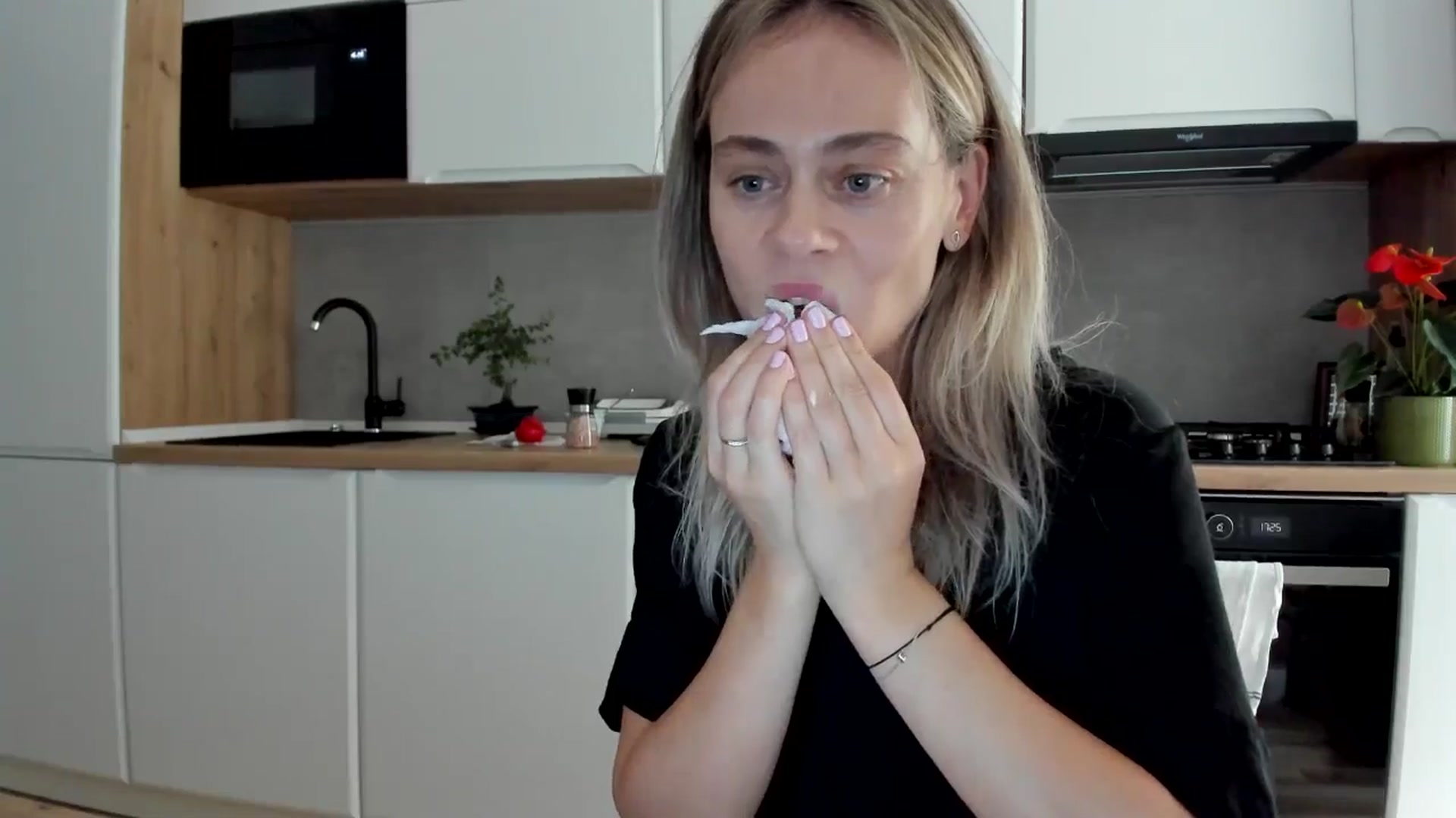 Gallery image thumbnail from DebbyPaige's myfreecams stream on, 07/09/2025, 14:43 image 3 of 20