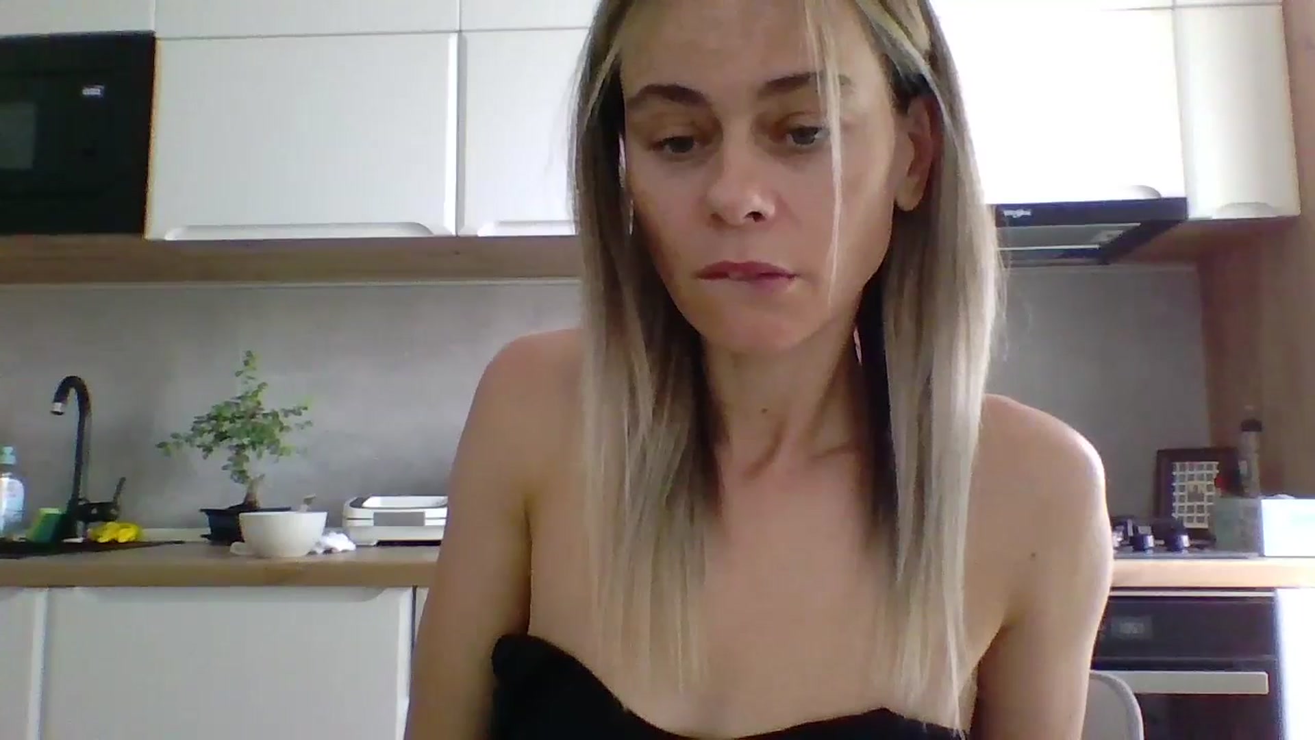 Gallery image thumbnail from DebbyPaige's myfreecams stream on, 07/11/2025, 11:35 image 2 of 20
