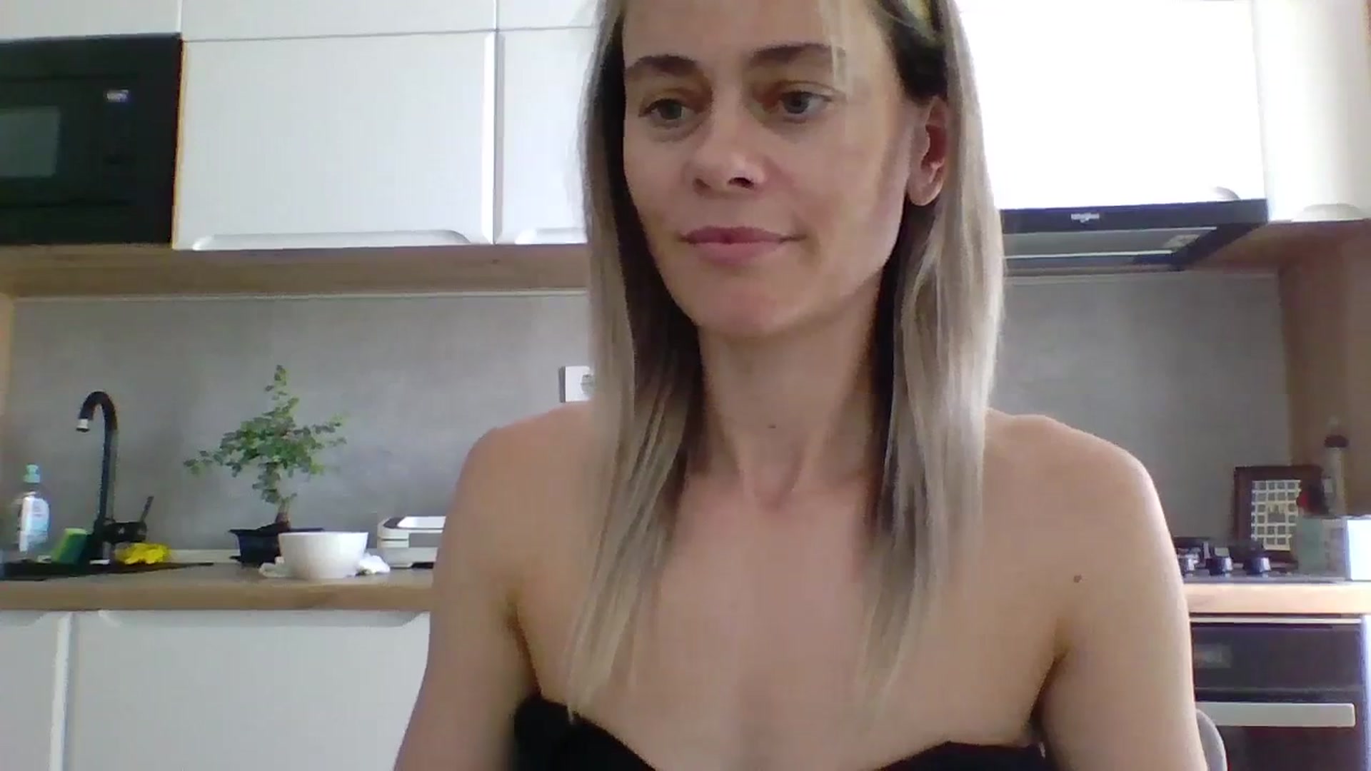 Gallery image thumbnail from DebbyPaige's myfreecams stream on, 07/11/2025, 11:35 image 4 of 20