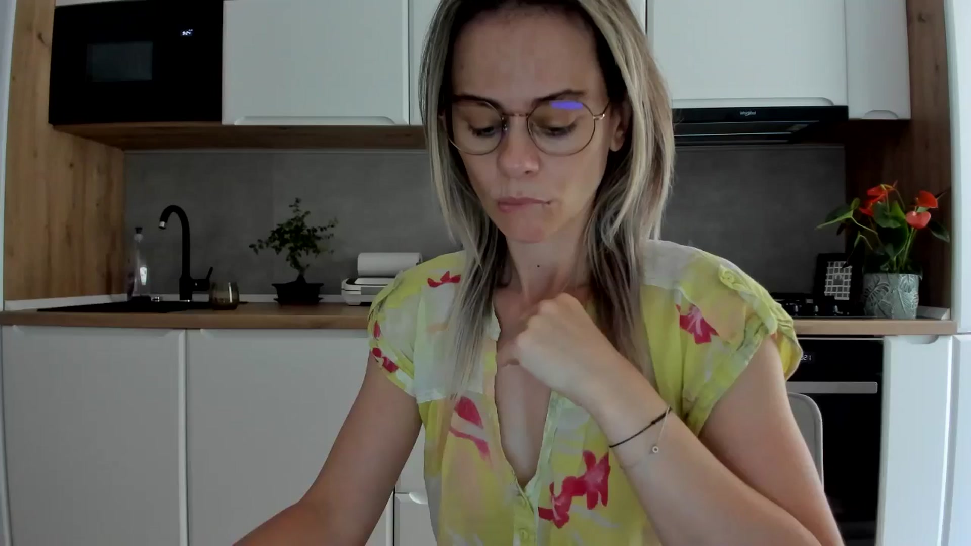 Gallery image thumbnail from DebbyPaige's myfreecams stream on, 07/14/2025, 10:33 image 1 of 20