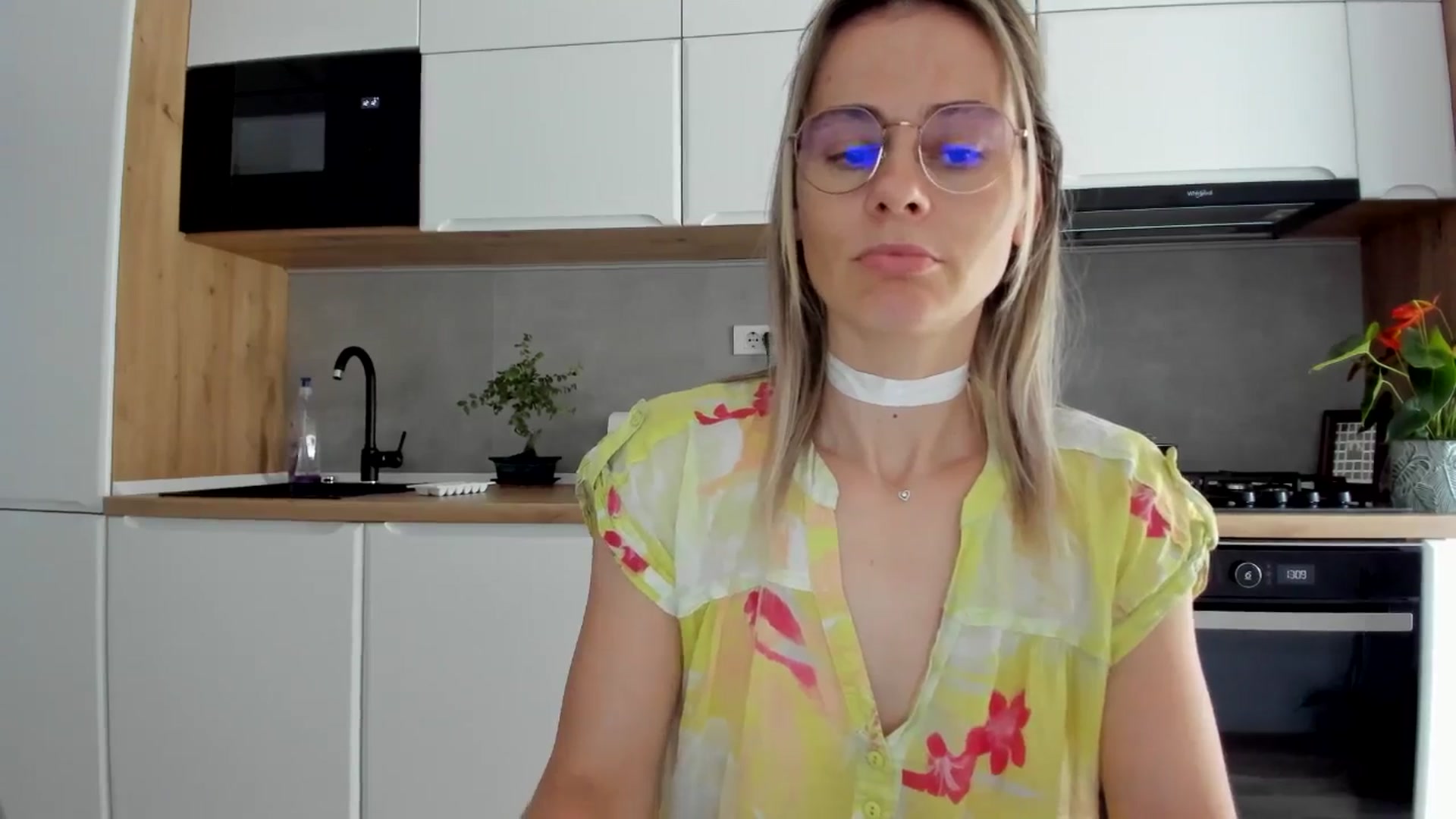 Gallery image thumbnail from DebbyPaige's myfreecams stream on, 07/14/2025, 10:33 image 19 of 20