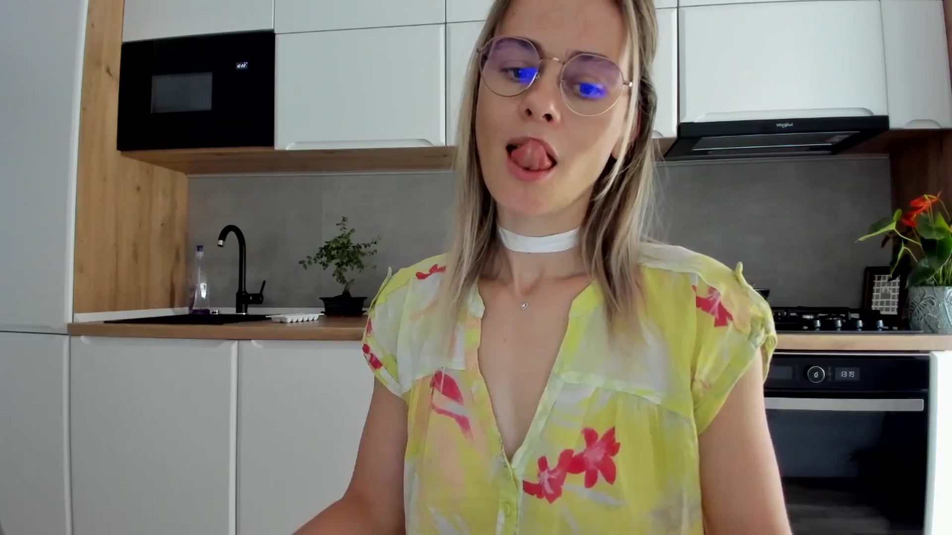 Gallery image thumbnail from DebbyPaige's myfreecams stream on, 07/14/2025, 10:33 image 20 of 20