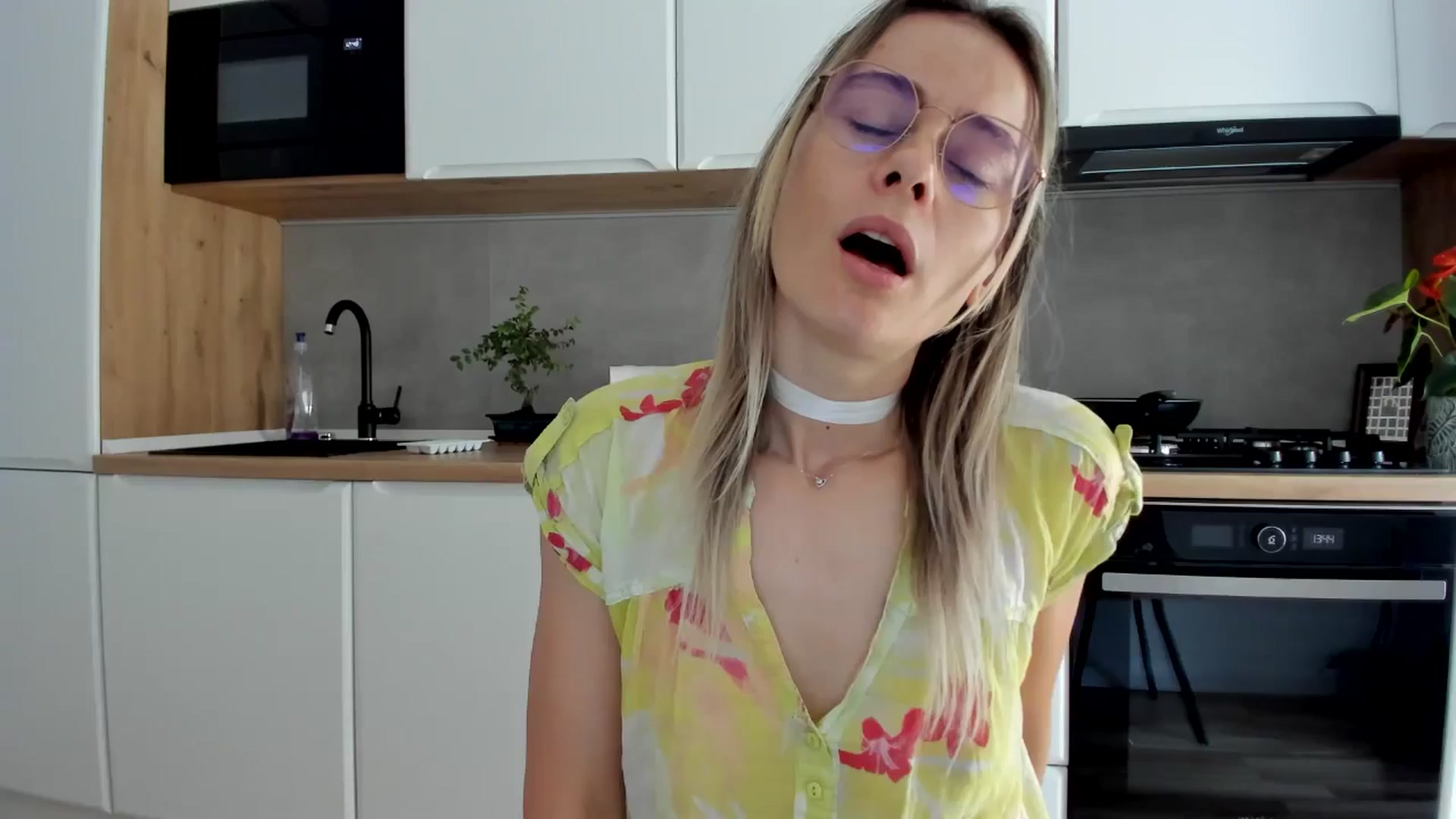Gallery image thumbnail from DebbyPaige's myfreecams stream on, 07/14/2025, 11:46 image 1 of 20