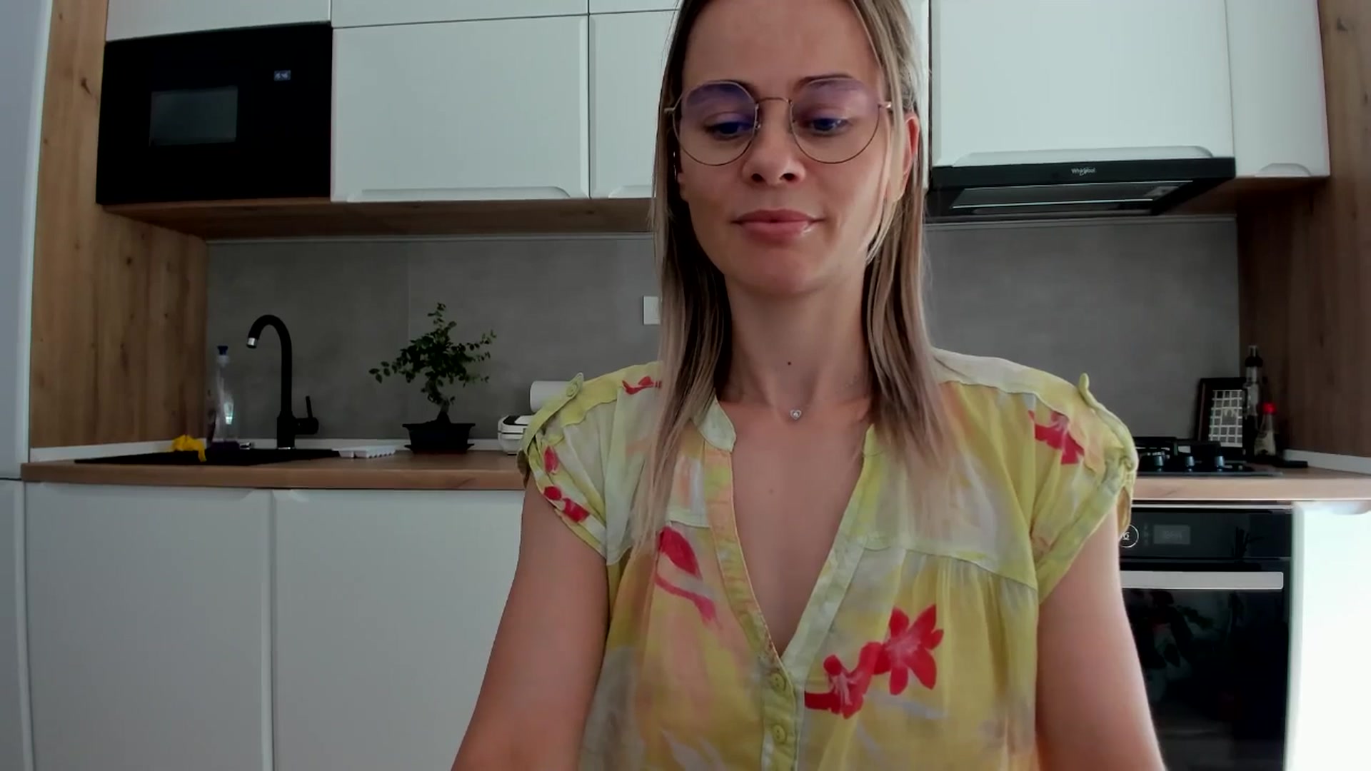 Gallery image thumbnail from DebbyPaige's myfreecams stream on, 07/14/2025, 14:01 image 4 of 20