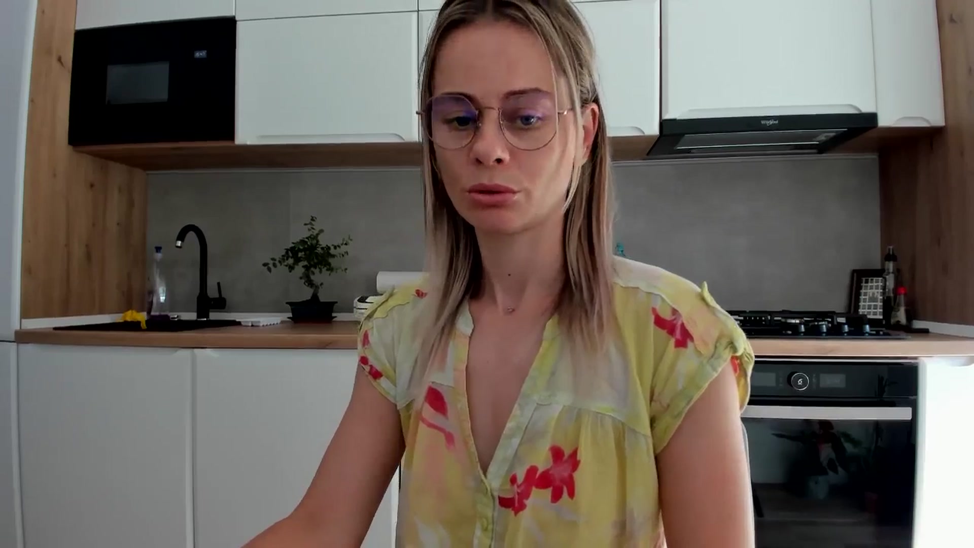 Gallery image thumbnail from DebbyPaige's myfreecams stream on, 07/14/2025, 14:01 image 5 of 20