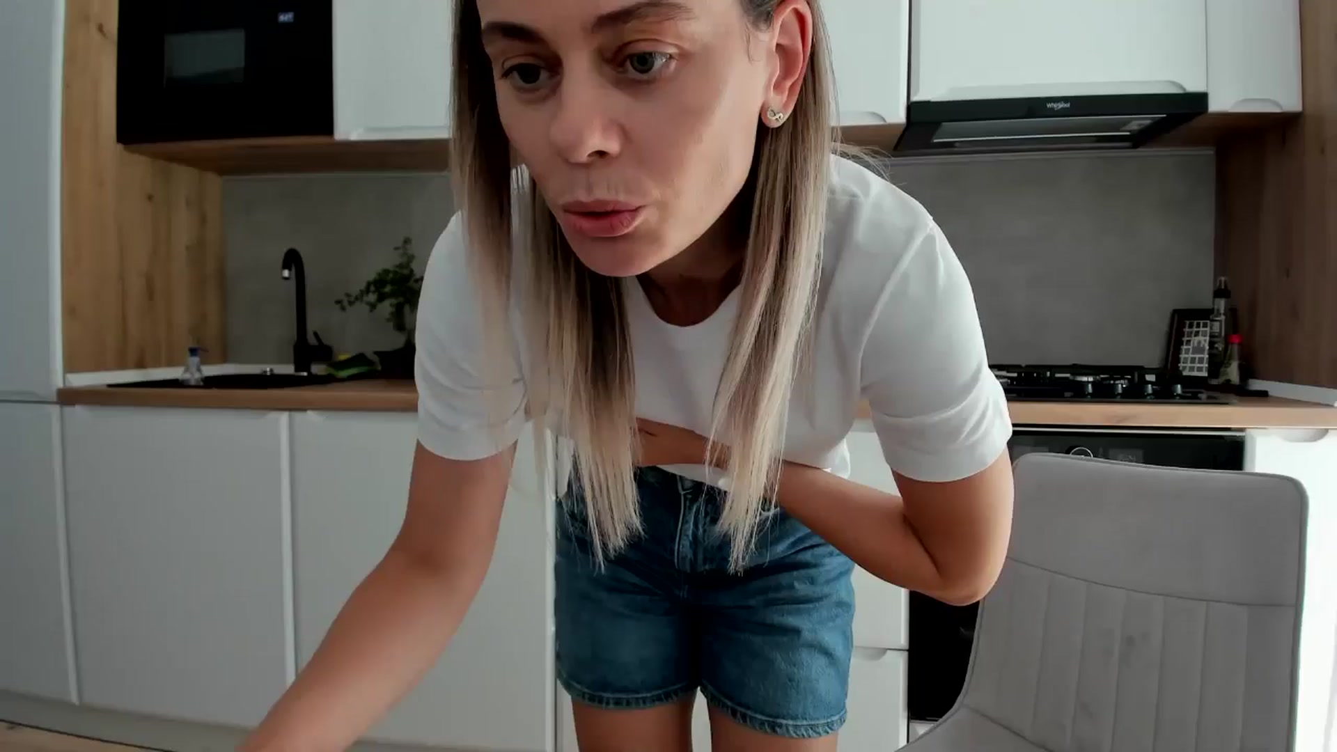 Gallery image thumbnail from DebbyPaige's myfreecams stream on, 07/15/2025, 13:41 image 14 of 20