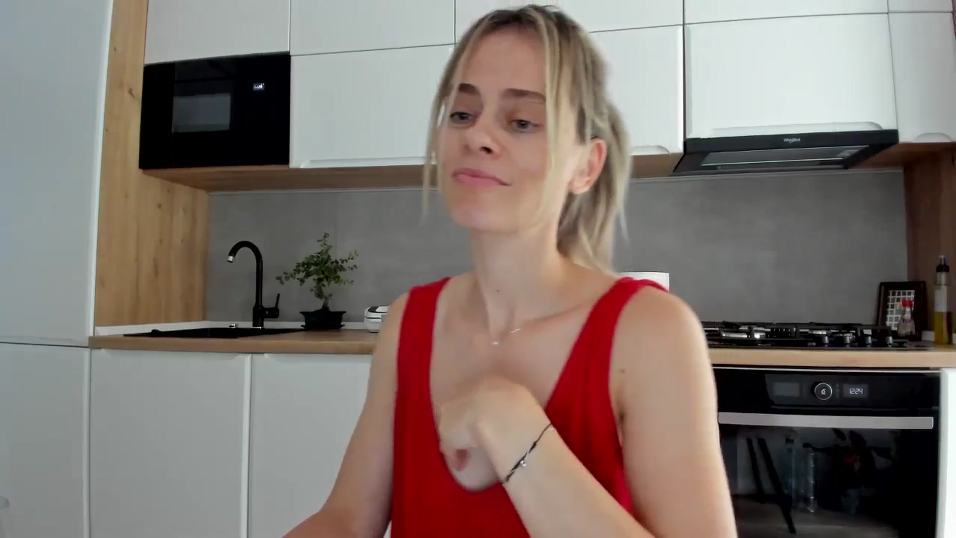 Gallery image thumbnail from DebbyPaige's myfreecams stream on, 07/17/2025, 11:09 image 9 of 20