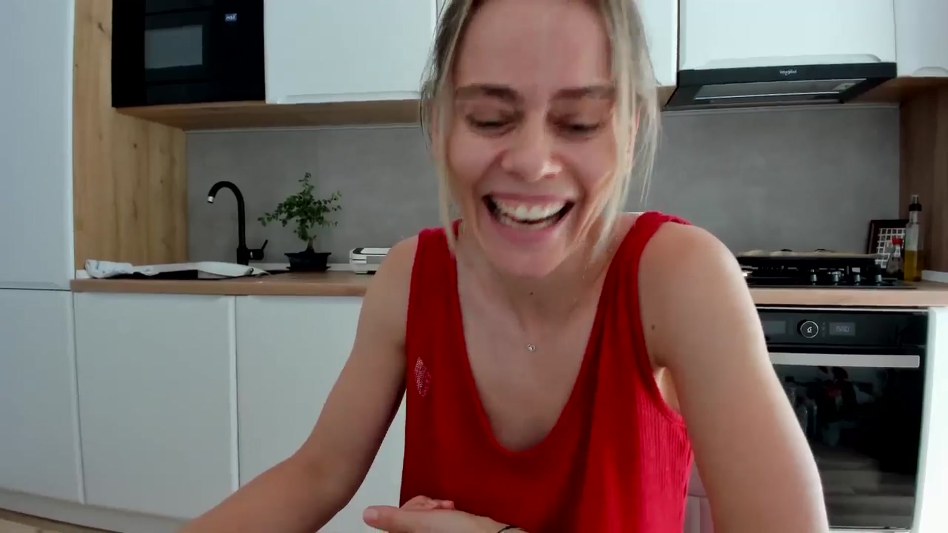 Gallery image thumbnail from DebbyPaige's myfreecams stream on, 07/17/2025, 13:17 image 15 of 20