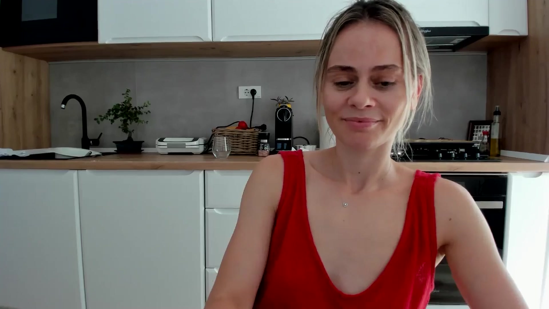 Gallery image thumbnail from DebbyPaige's myfreecams stream on, 07/17/2025, 13:17 image 18 of 20