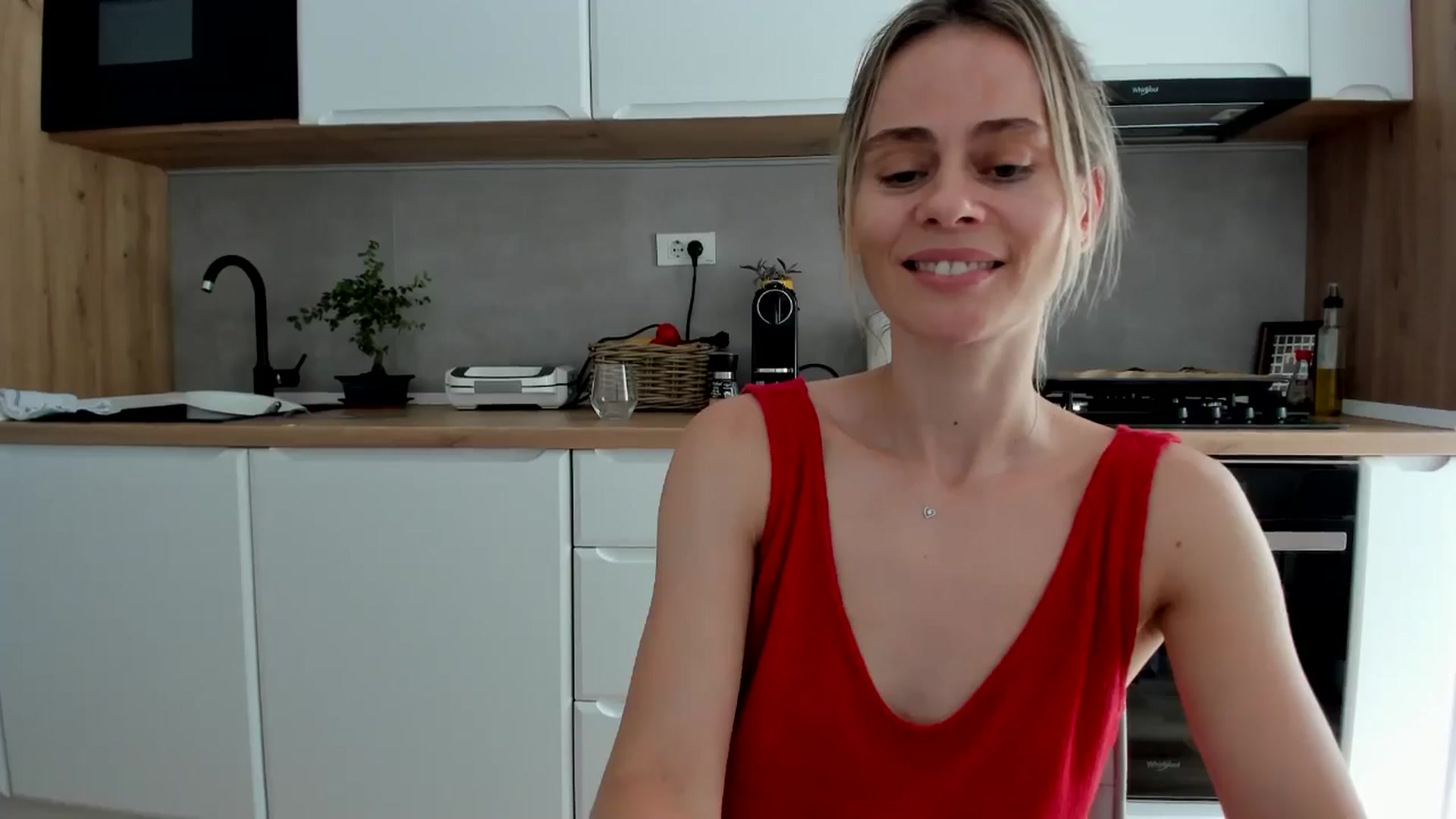 Gallery image thumbnail from DebbyPaige's myfreecams stream on, 07/17/2025, 13:17 image 16 of 20