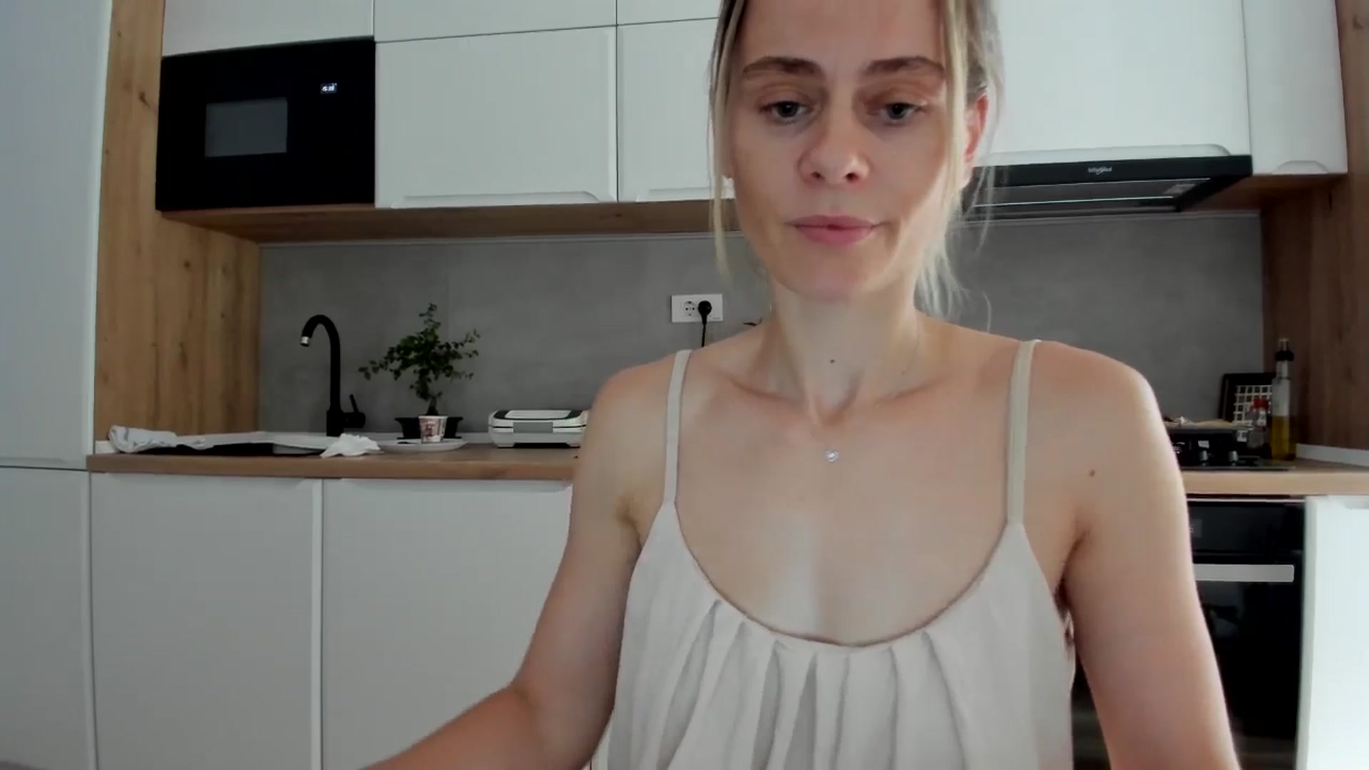 Gallery image thumbnail from DebbyPaige's myfreecams stream on, 07/17/2025, 13:44 image 7 of 20