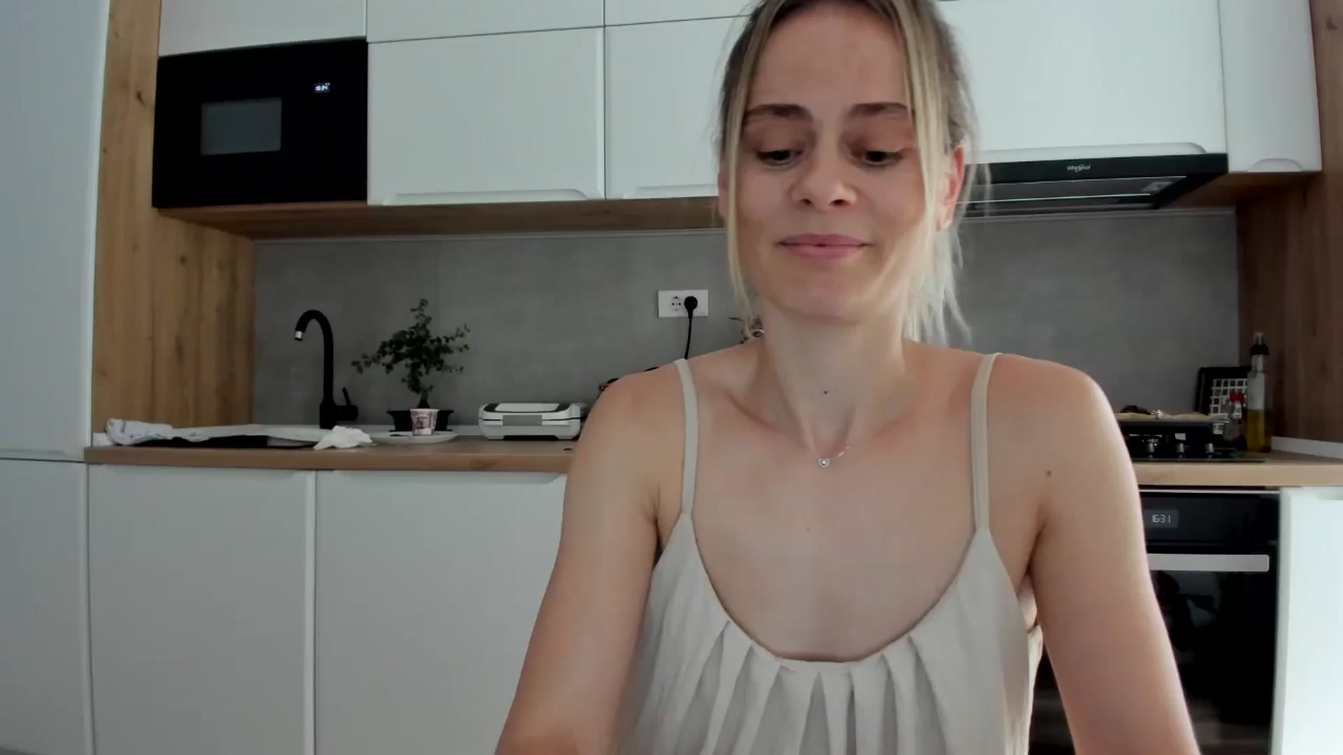 Gallery image thumbnail from DebbyPaige's myfreecams stream on, 07/17/2025, 13:44 image 1 of 20