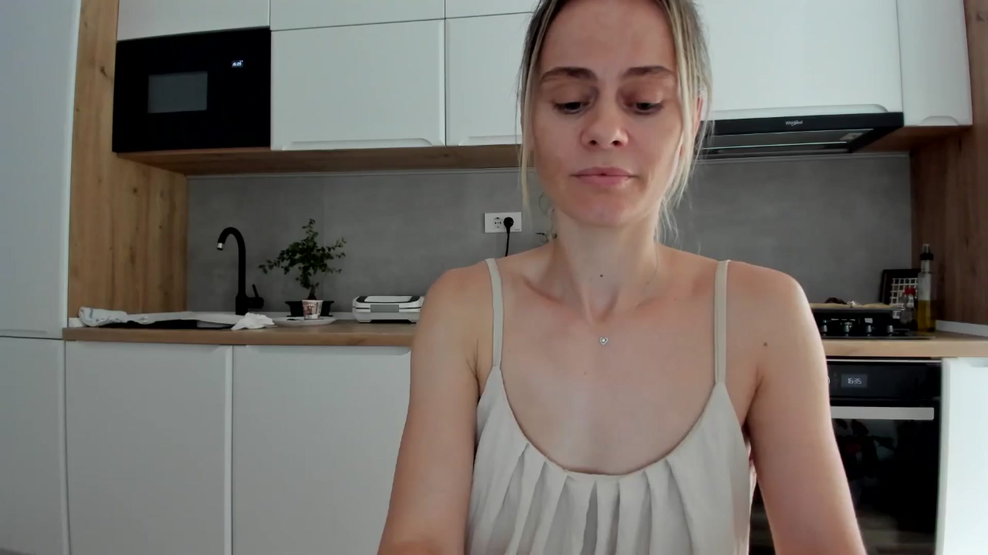 Gallery image thumbnail from DebbyPaige's myfreecams stream on, 07/17/2025, 13:44 image 8 of 20
