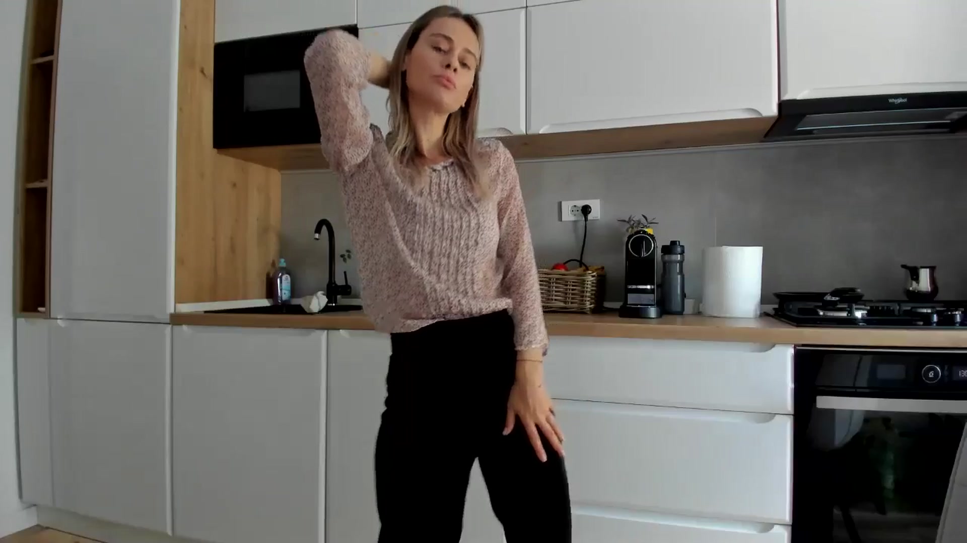 Gallery image thumbnail from DebbyPaige's myfreecams stream on, 07/18/2025, 11:36 image 3 of 20