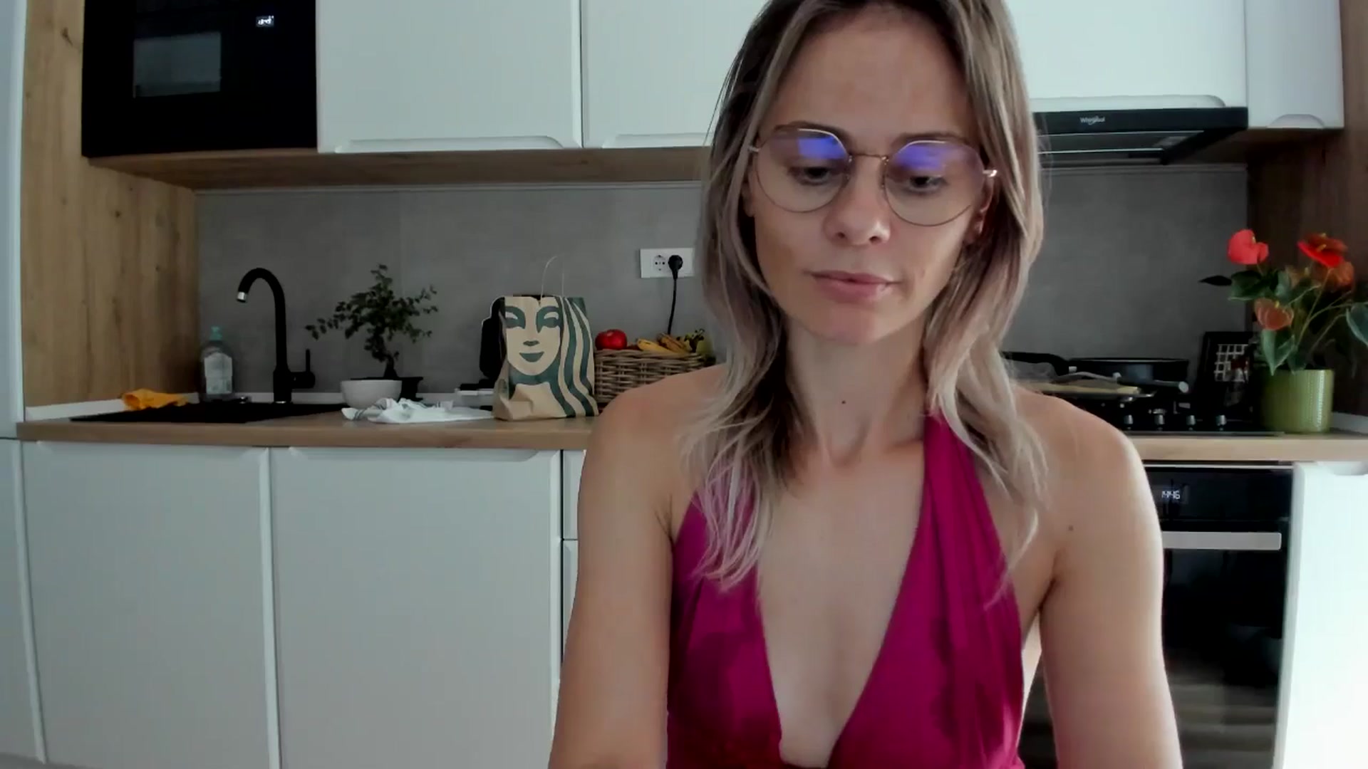 Gallery image thumbnail from DebbyPaige's myfreecams stream on, 07/31/2025, 13:26 image 14 of 20