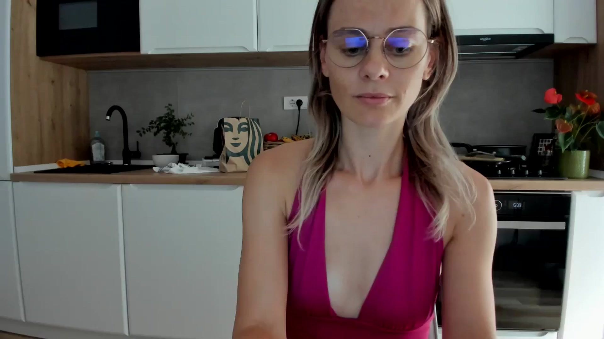 Gallery image thumbnail from DebbyPaige's myfreecams stream on, 07/31/2025, 13:26 image 18 of 20