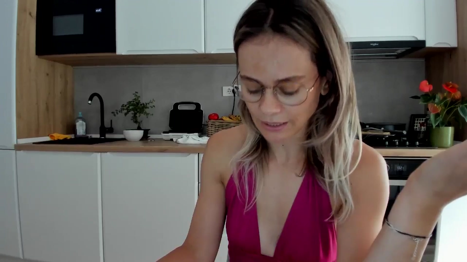 Gallery image thumbnail from DebbyPaige's myfreecams stream on, 07/31/2025, 13:26 image 9 of 20