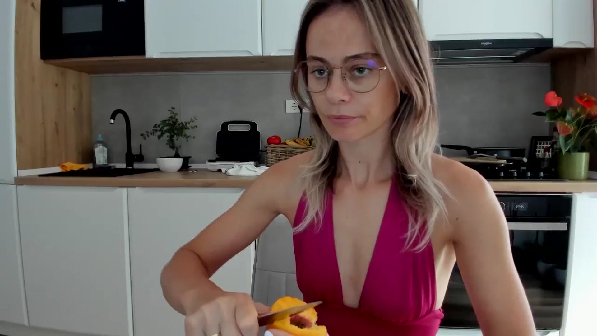 Gallery image thumbnail from DebbyPaige's myfreecams stream on, 07/31/2025, 13:26 image 7 of 20