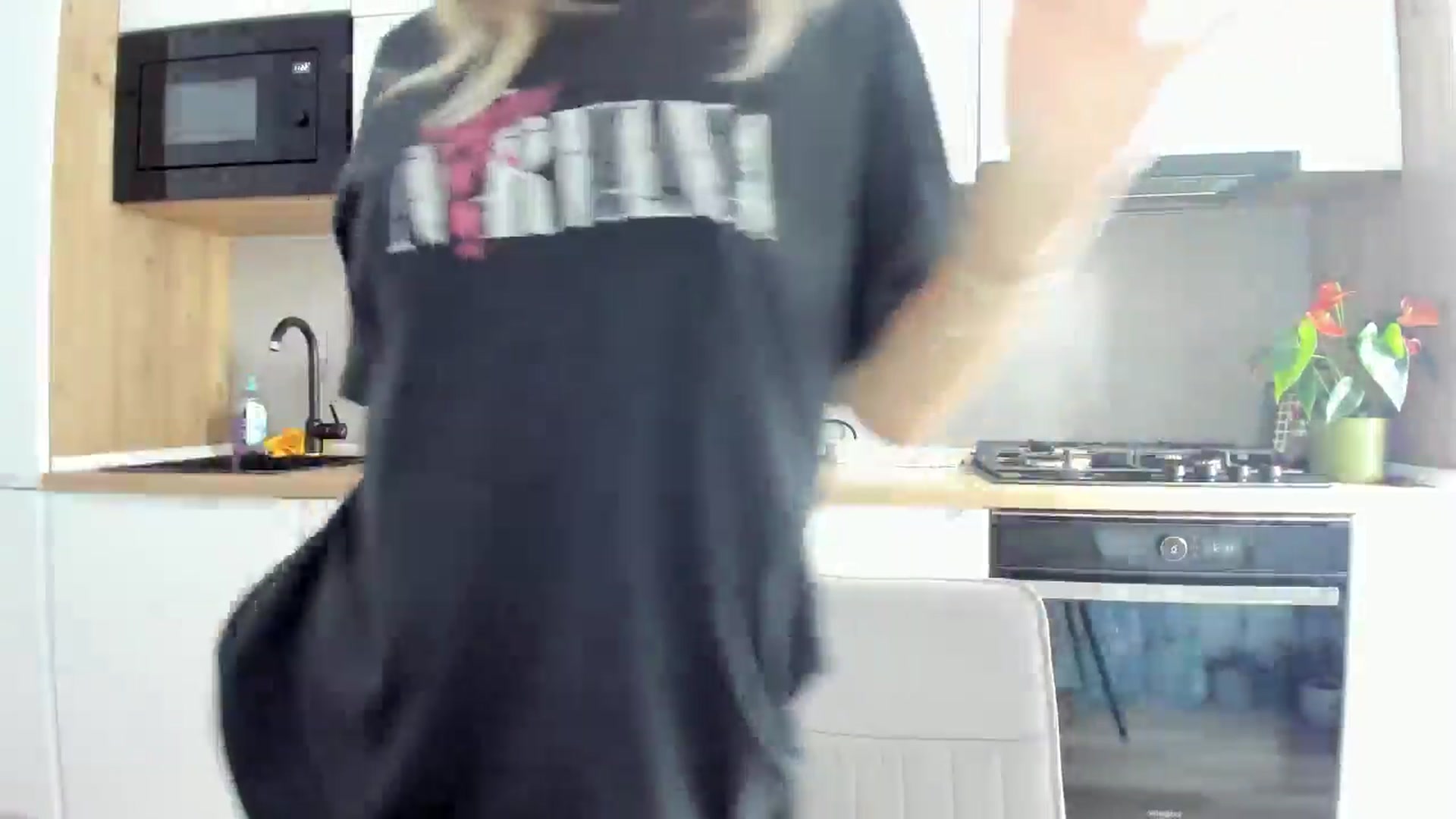 Gallery image thumbnail from DebbyPaige's myfreecams stream on, 08/01/2025, 11:47 image 8 of 20