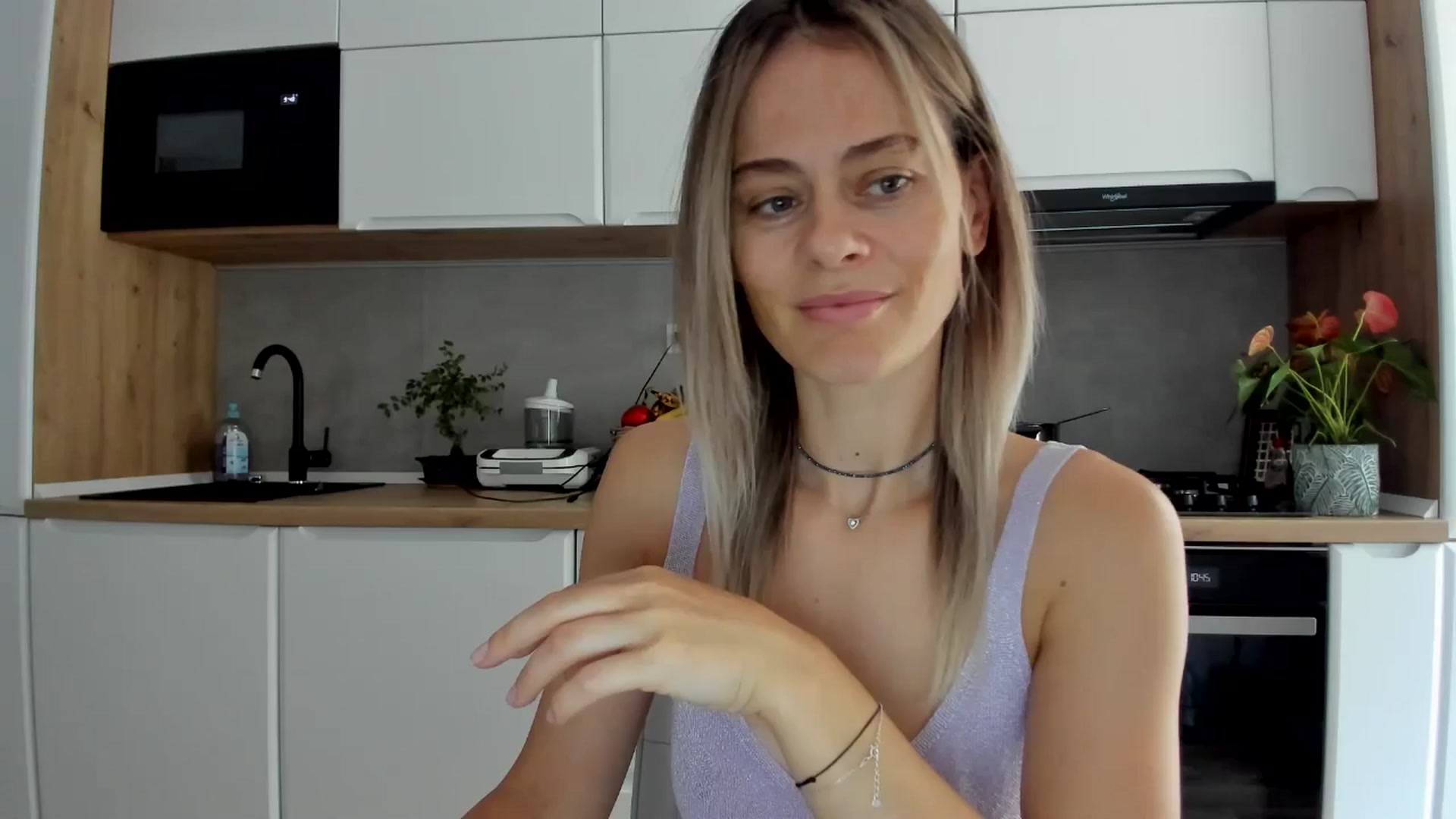 Gallery image thumbnail from DebbyPaige's myfreecams stream on, 08/02/2025, 08:29 image 10 of 20