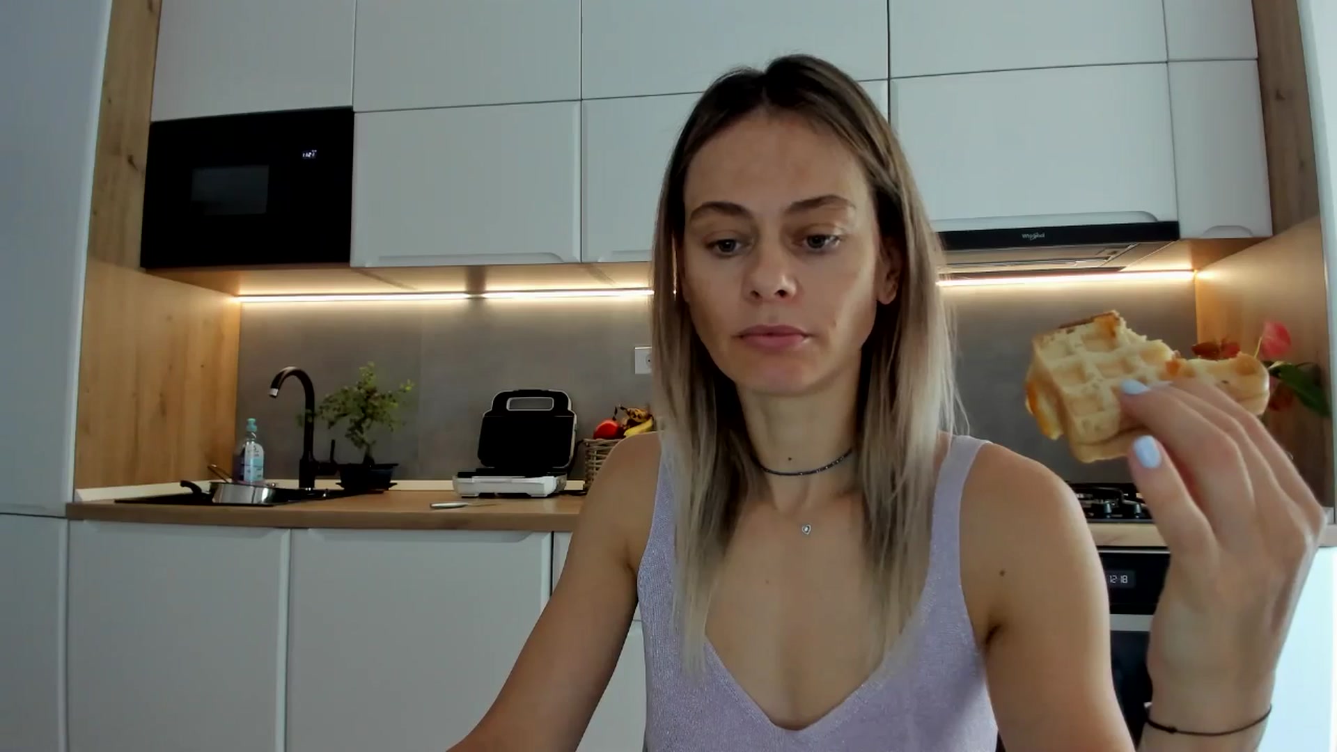 Gallery image thumbnail from DebbyPaige's myfreecams stream on, 08/02/2025, 10:40 image 8 of 20