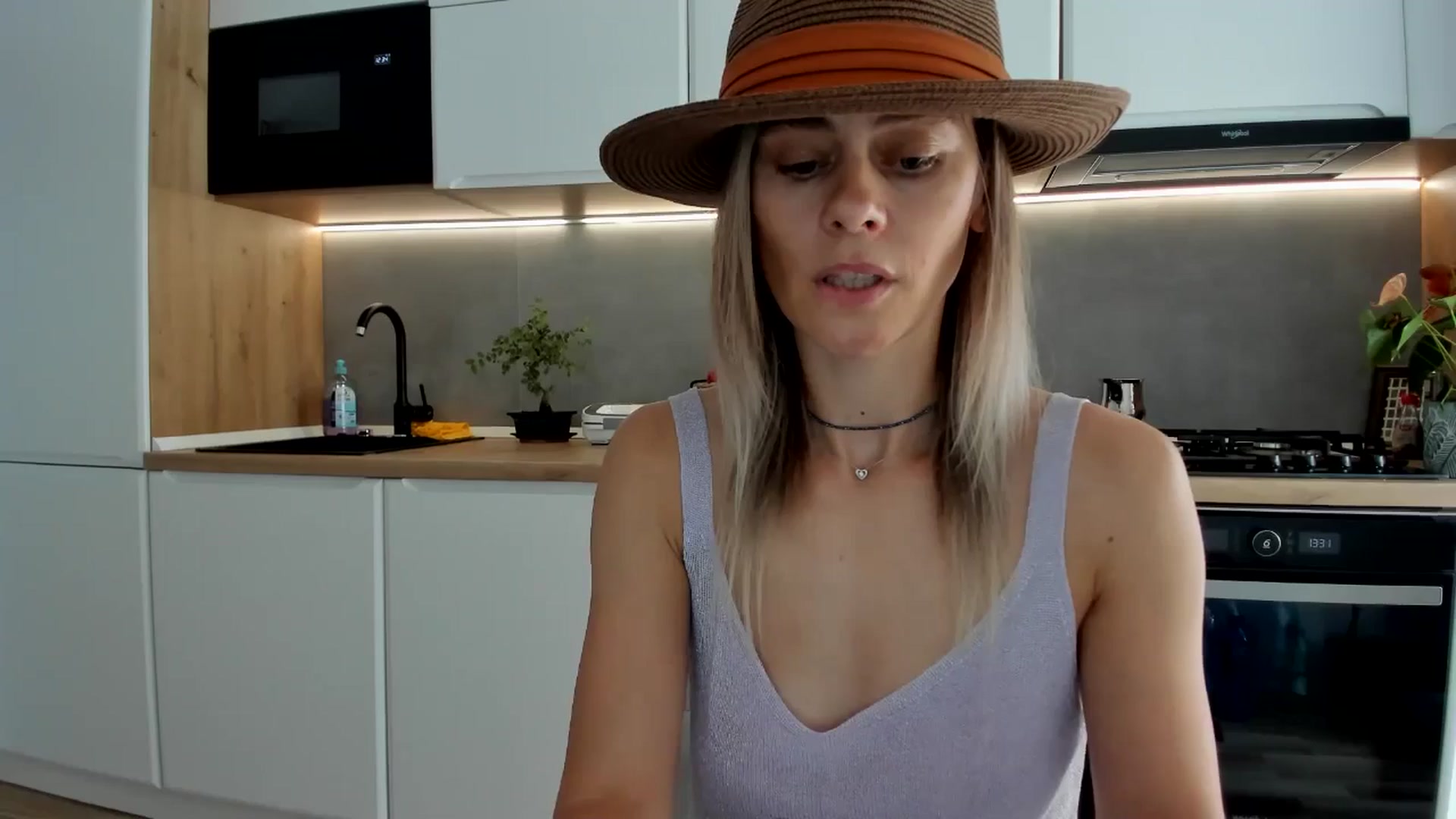 Gallery image thumbnail from DebbyPaige's myfreecams stream on, 08/02/2025, 10:40 image 20 of 20