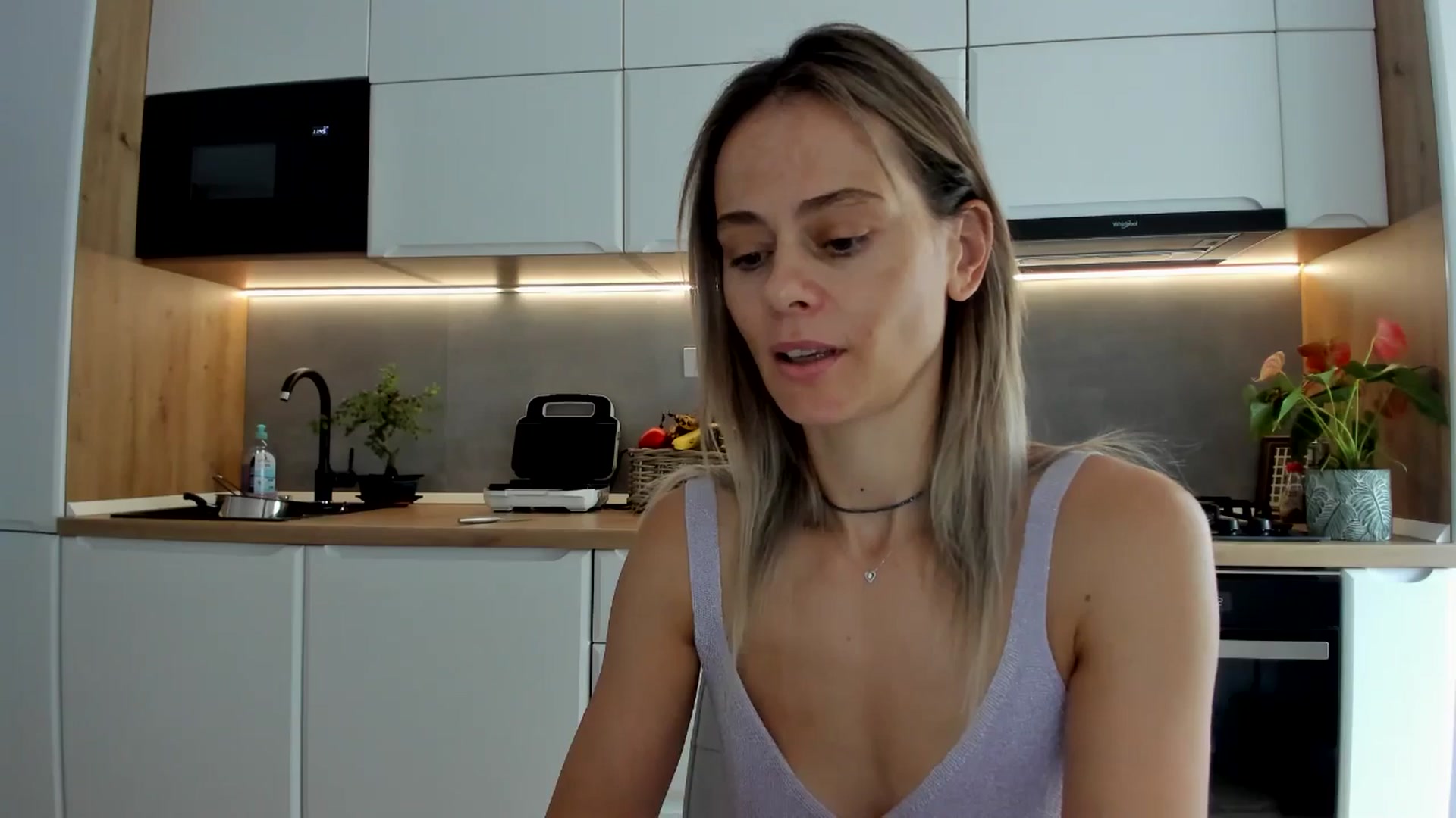 Gallery image thumbnail from DebbyPaige's myfreecams stream on, 08/02/2025, 10:40 image 12 of 20
