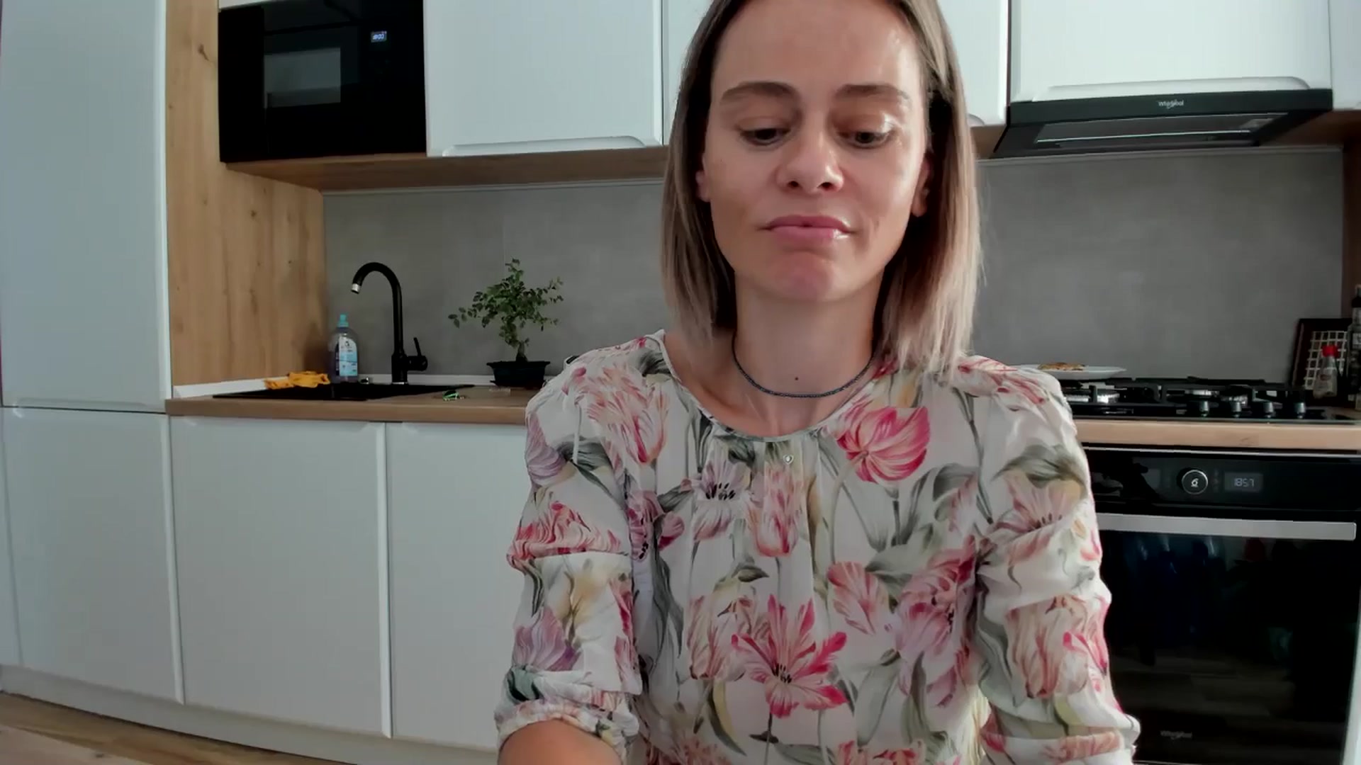 Gallery image thumbnail from DebbyPaige's myfreecams stream on, 08/02/2025, 17:23 image 10 of 20