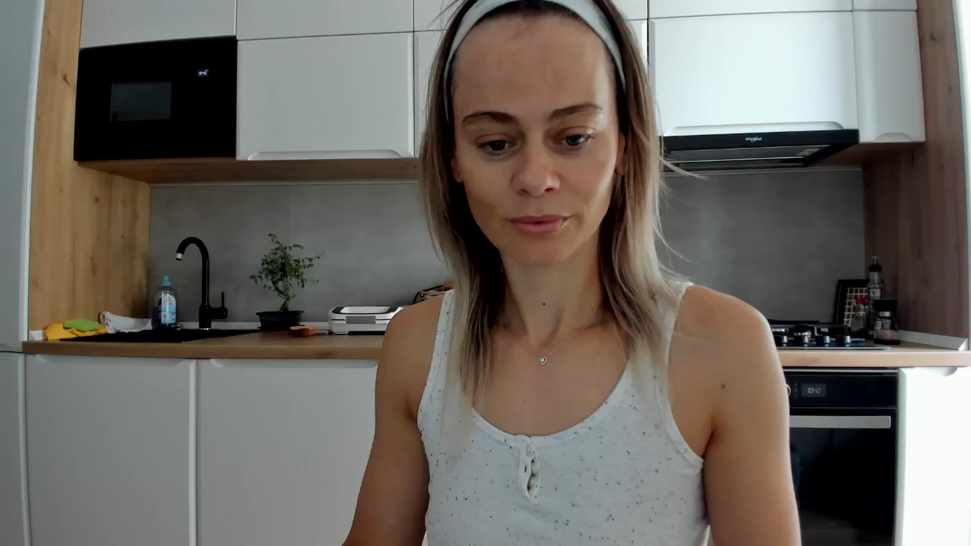 Gallery image thumbnail from DebbyPaige's myfreecams stream on, 08/05/2025, 12:14 image 1 of 20