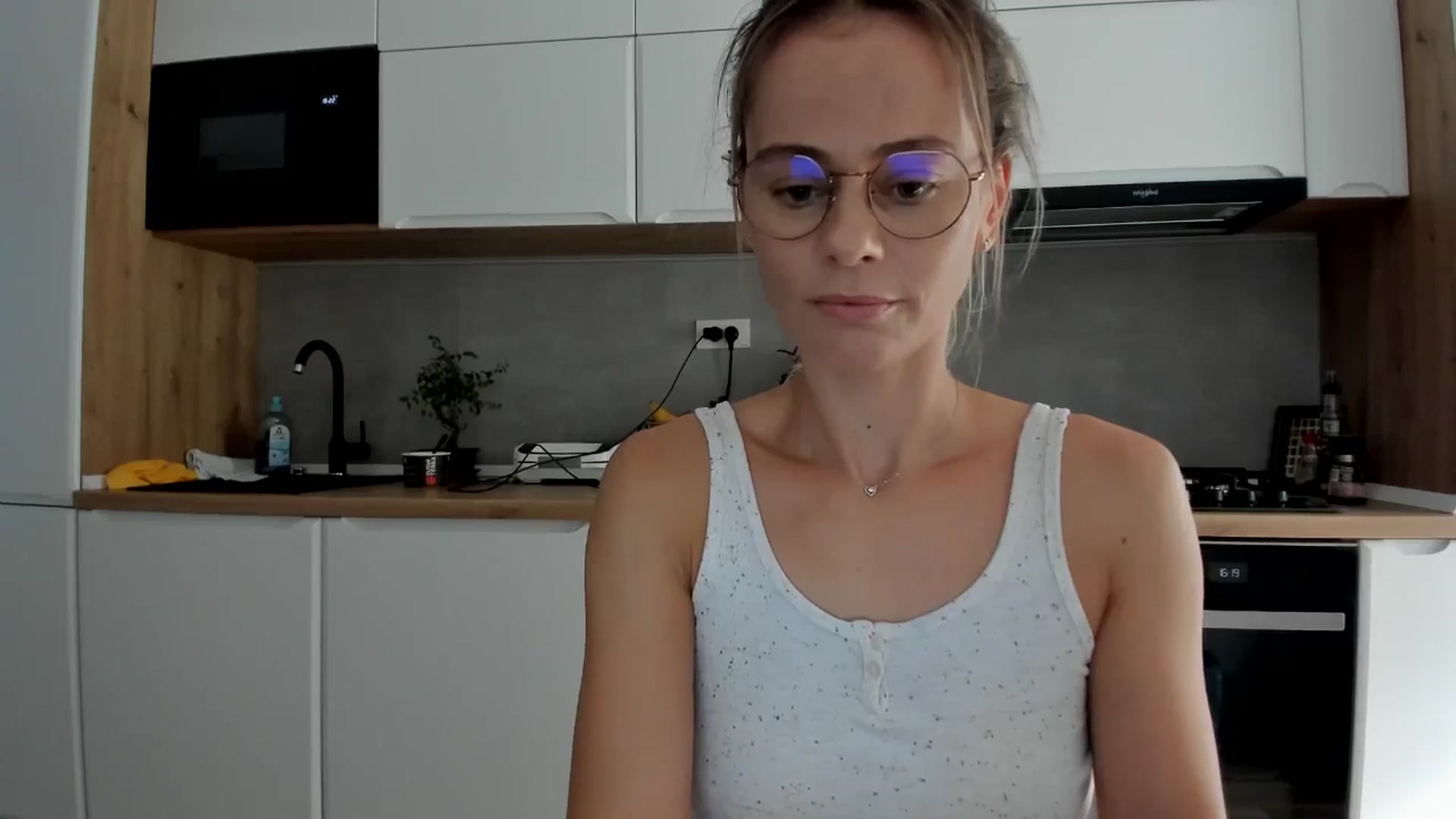 Gallery image thumbnail from DebbyPaige's myfreecams stream on, 08/05/2025, 14:52 image 4 of 20