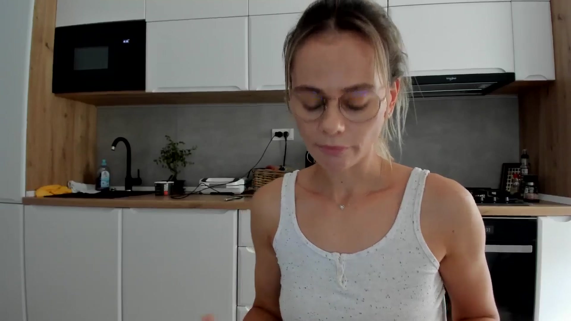 Gallery image thumbnail from DebbyPaige's myfreecams stream on, 08/05/2025, 14:52 image 18 of 20