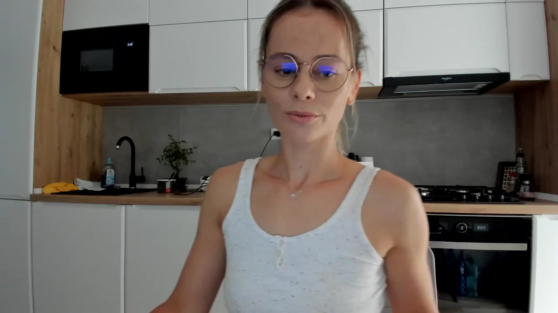 Gallery image thumbnail from DebbyPaige's myfreecams stream on, 08/05/2025, 14:52 image 1 of 20