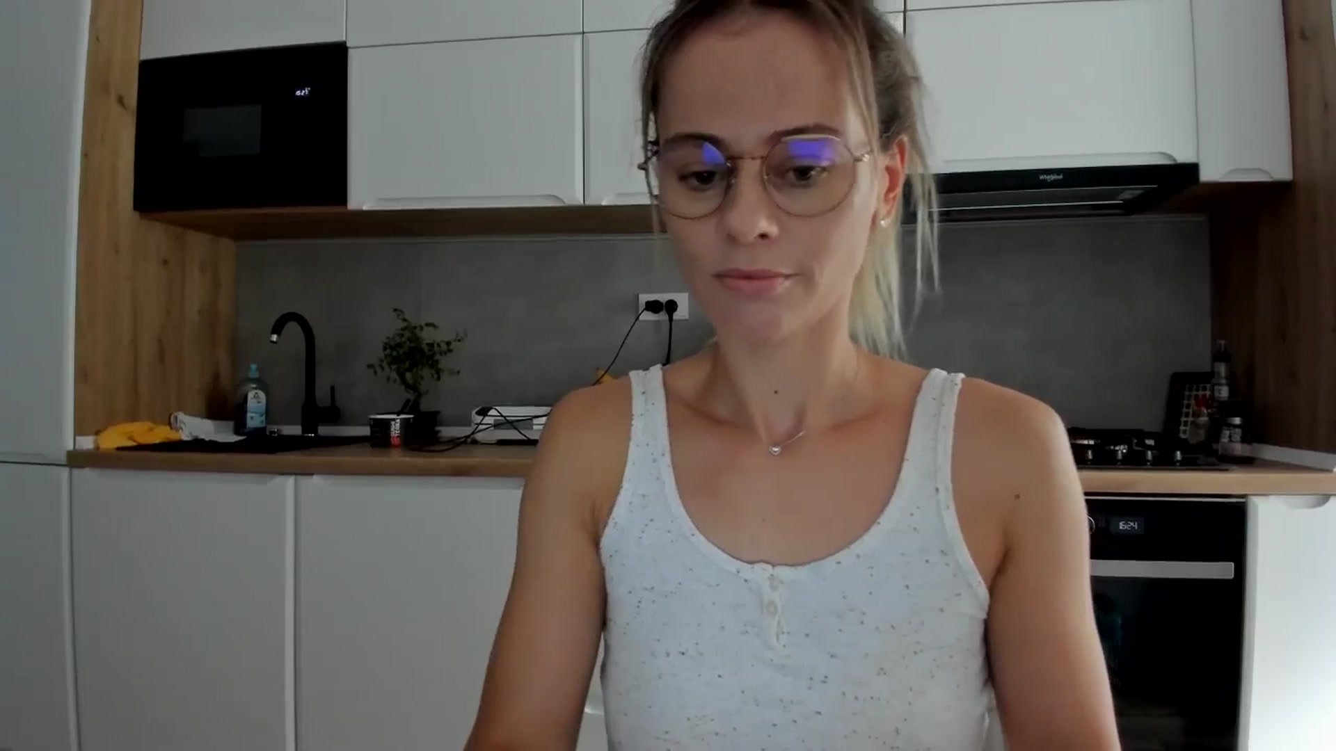 Gallery image thumbnail from DebbyPaige's myfreecams stream on, 08/05/2025, 14:52 image 5 of 20