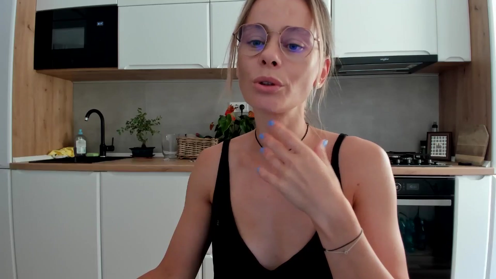 Gallery image thumbnail from DebbyPaige's myfreecams stream on, 08/10/2025, 16:53 image 13 of 20