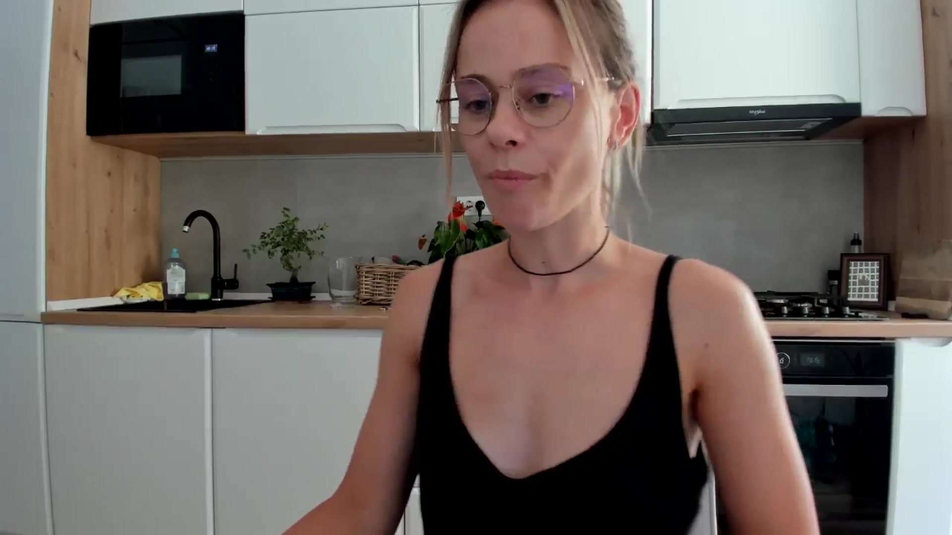 Gallery image thumbnail from DebbyPaige's myfreecams stream on, 08/10/2025, 16:53 image 14 of 20