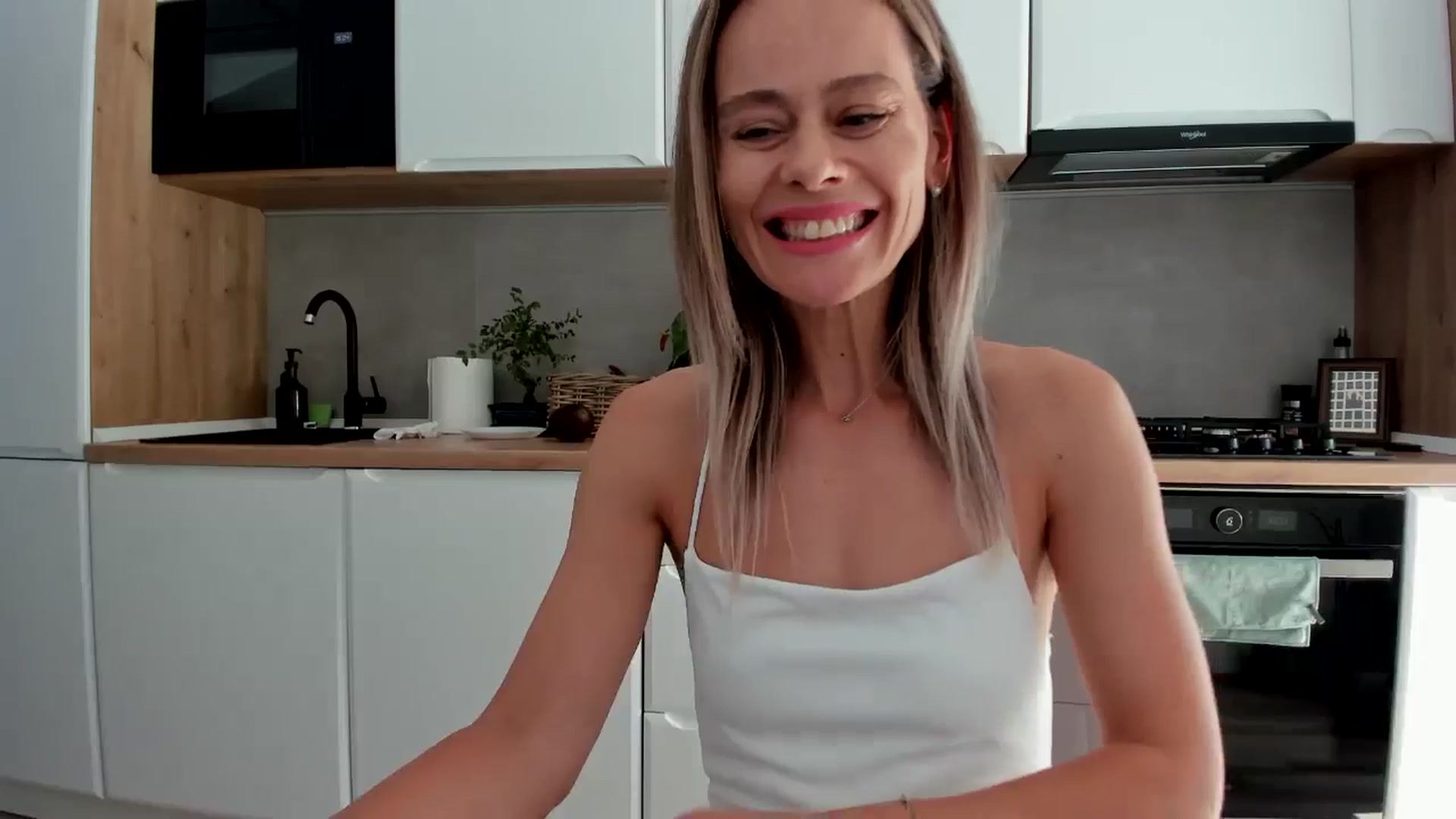 Gallery image thumbnail from DebbyPaige's myfreecams stream on, 08/11/2025, 13:07 image 20 of 20