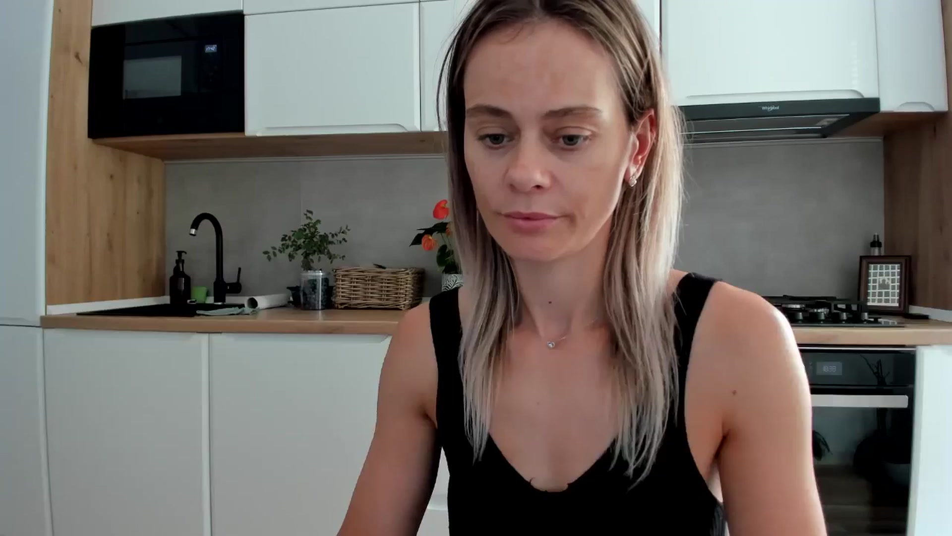 Gallery image thumbnail from DebbyPaige's myfreecams stream on, 08/12/2025, 15:56 image 15 of 20
