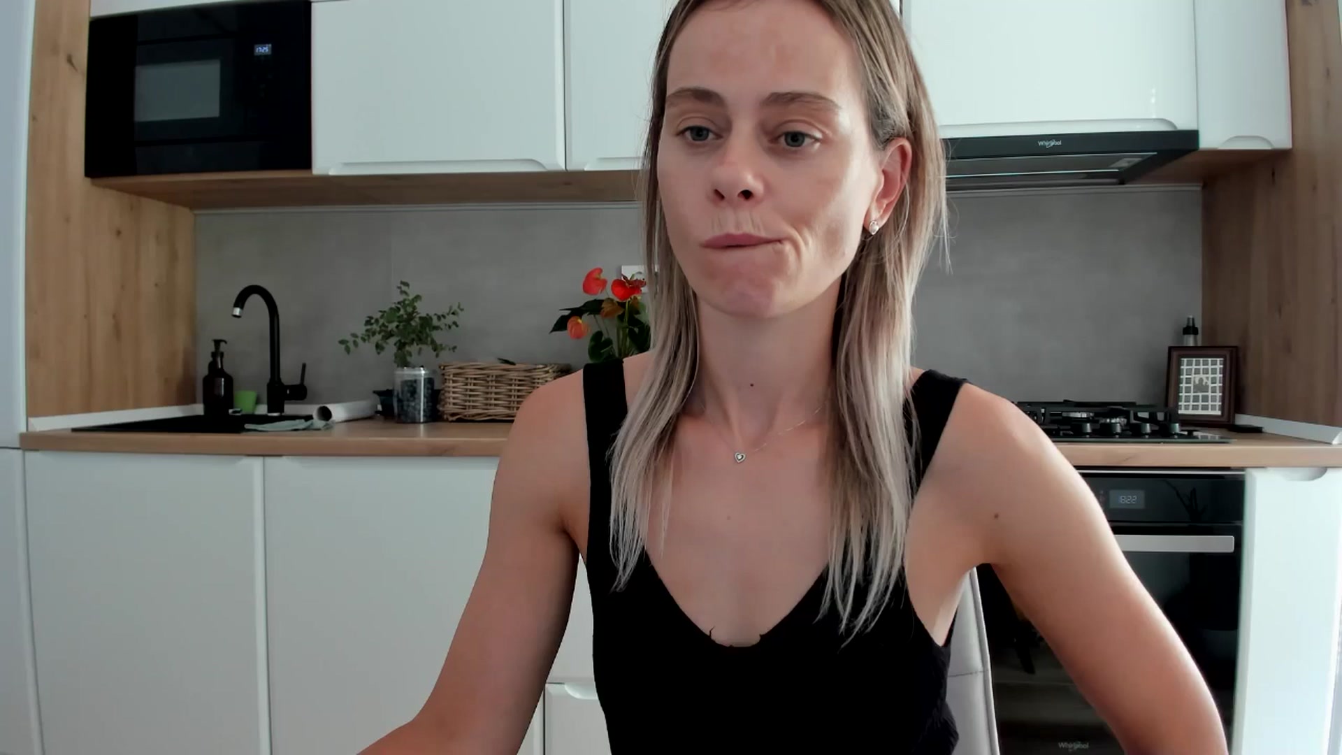 Gallery image thumbnail from DebbyPaige's myfreecams stream on, 08/12/2025, 15:56 image 8 of 20