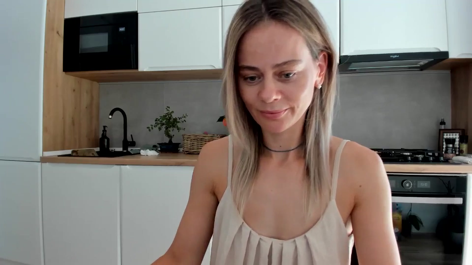 Gallery image thumbnail from DebbyPaige's myfreecams stream on, 08/14/2025, 14:23 image 11 of 20